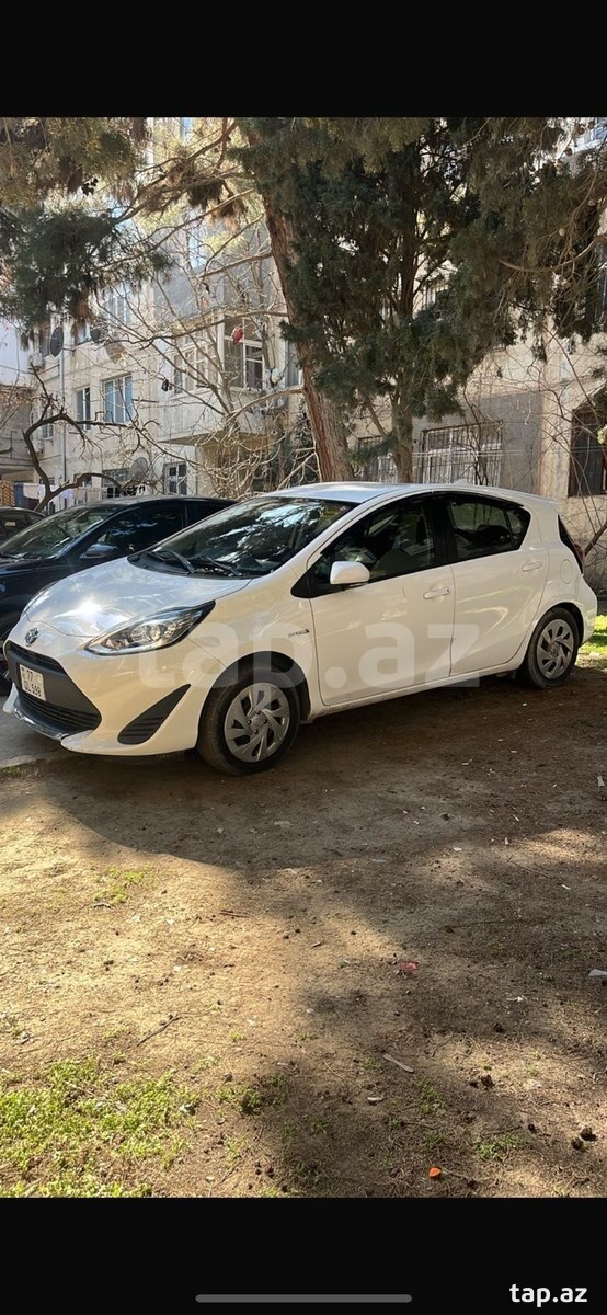 Toyota Aqua icarəsi