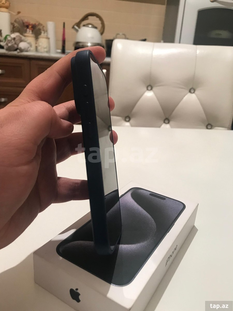 Apple iPhone 15 Pro Blue Titanium 128GB/8GB (4)