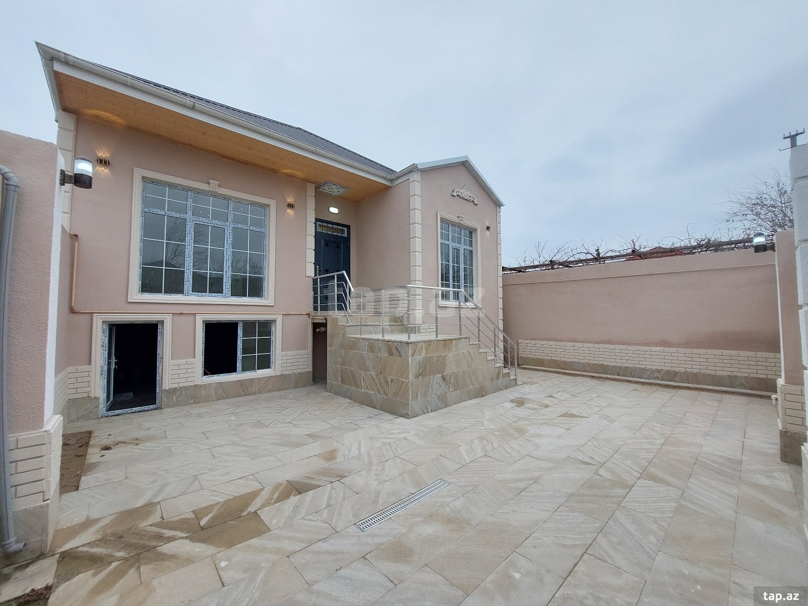 Həyət evi, Hövsan qəs. (2)