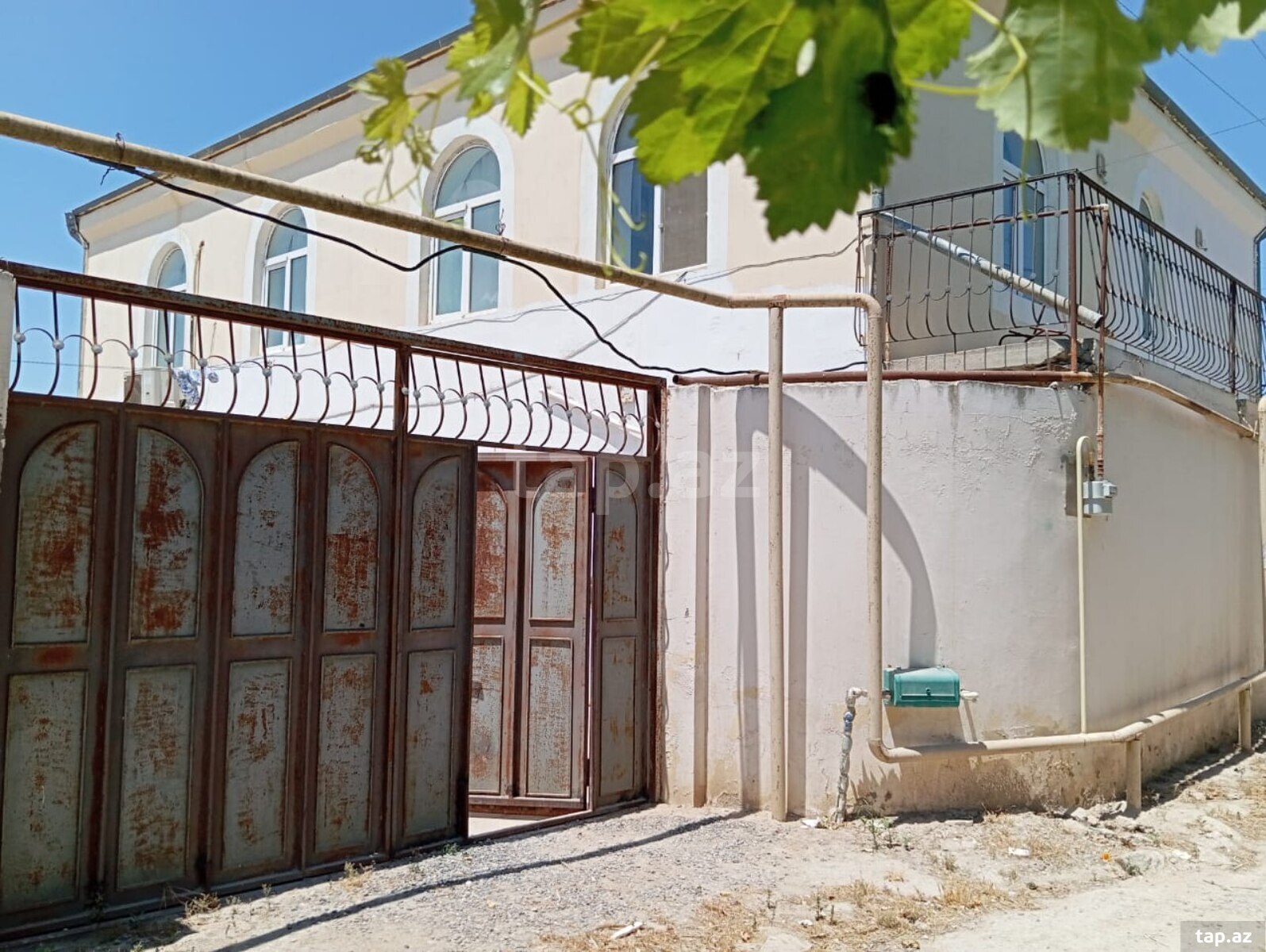 Həyət evi, Binə qəs.