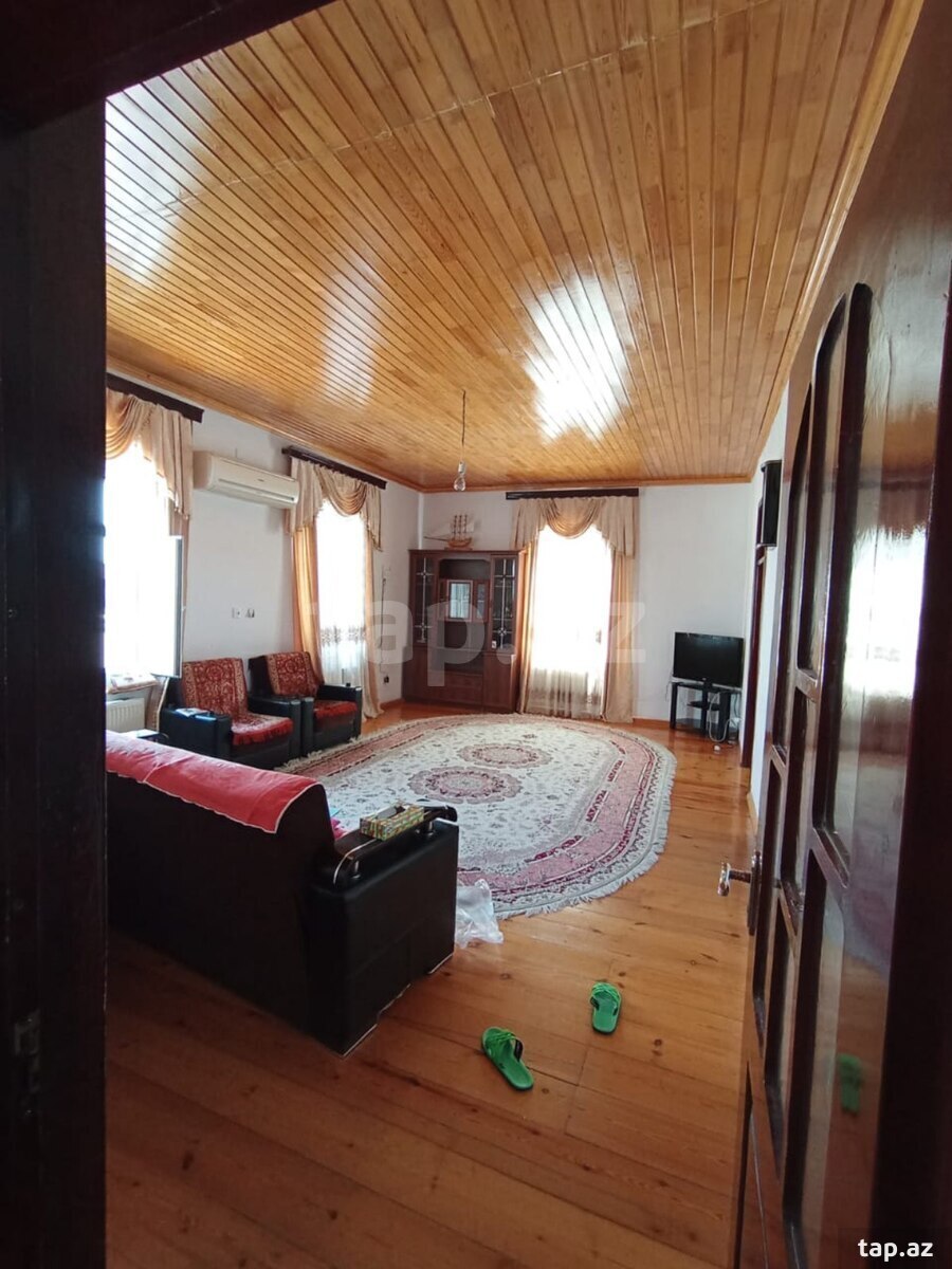 Həyət evi, Binə qəs.