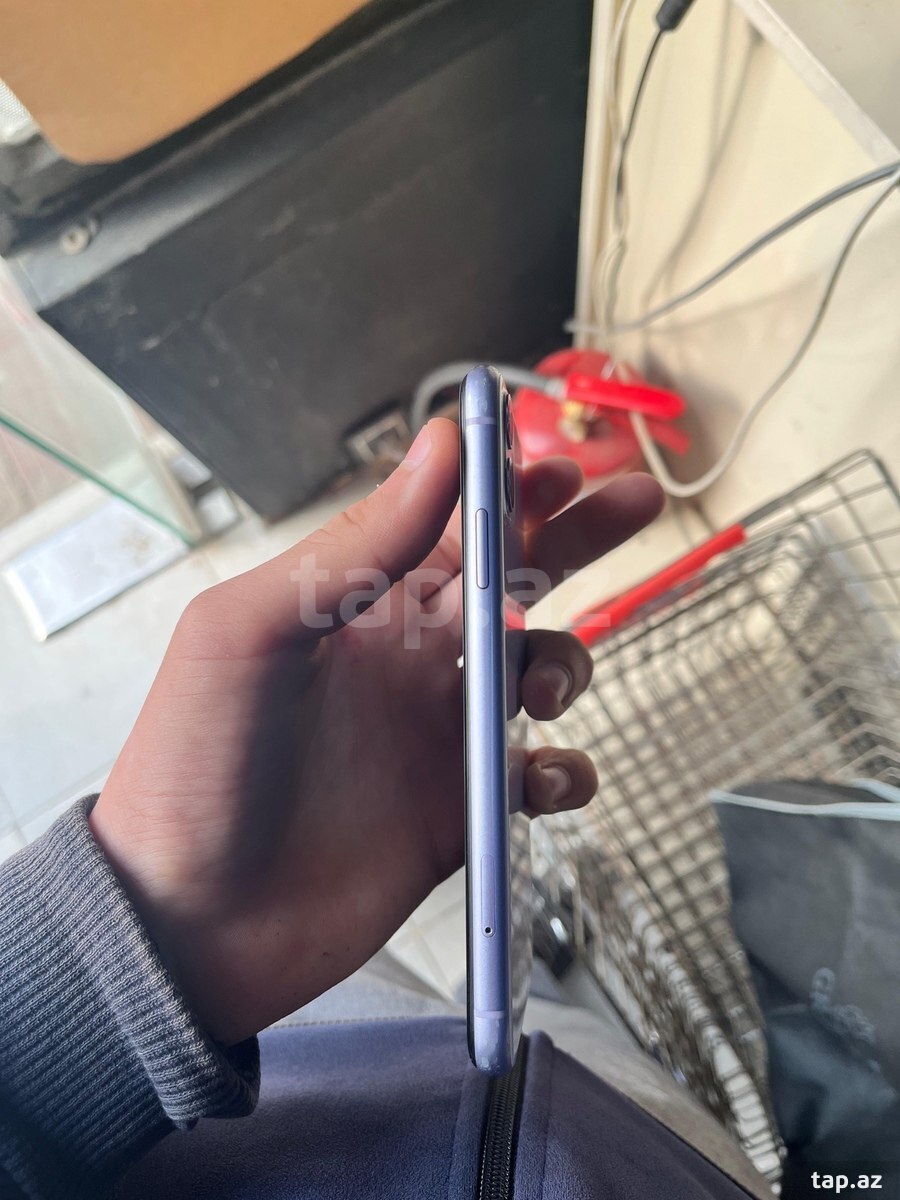 Apple iPhone 11 Purple 64GB/4GB (6)