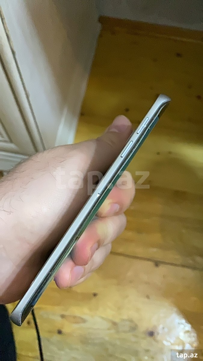 Samsung Galaxy S6 edge Gold Platinum 32GB/3GB (4)