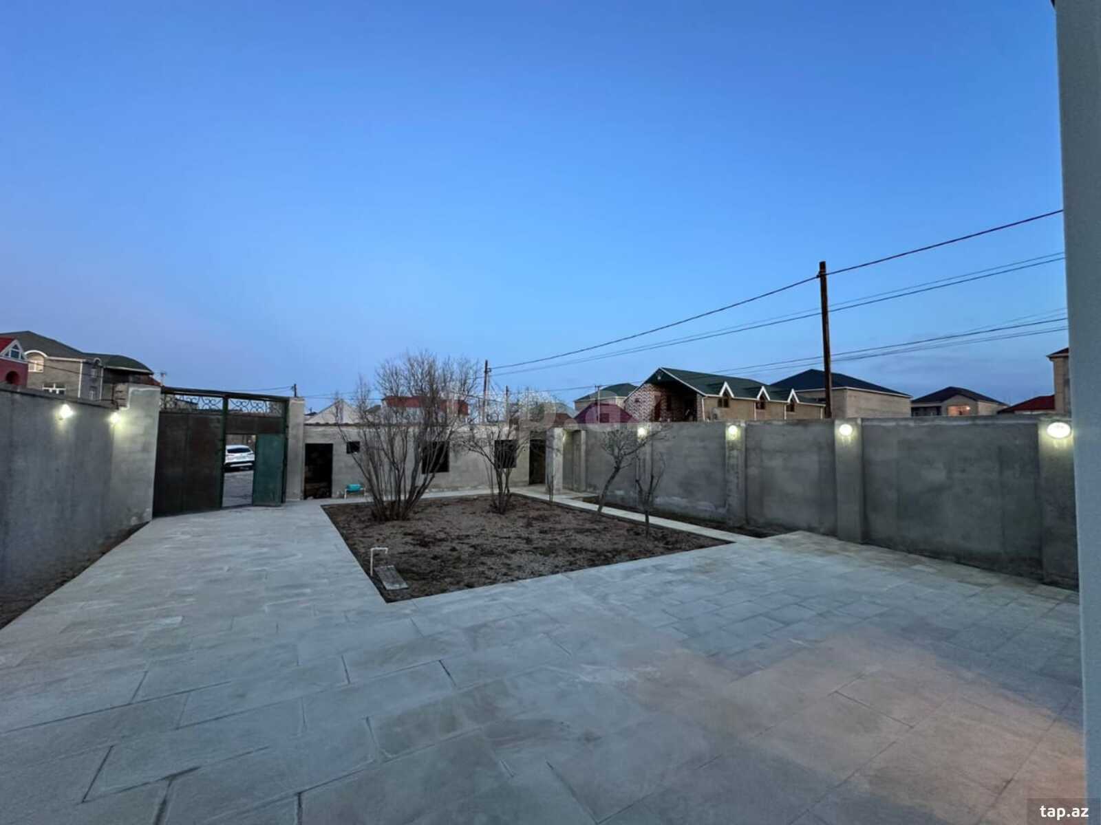 Həyət evi, Biləcəri qəs. (4)