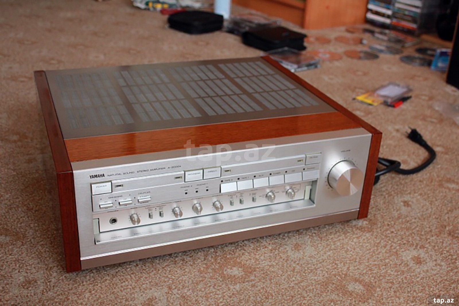 Усилитель Yamaha A-2000A