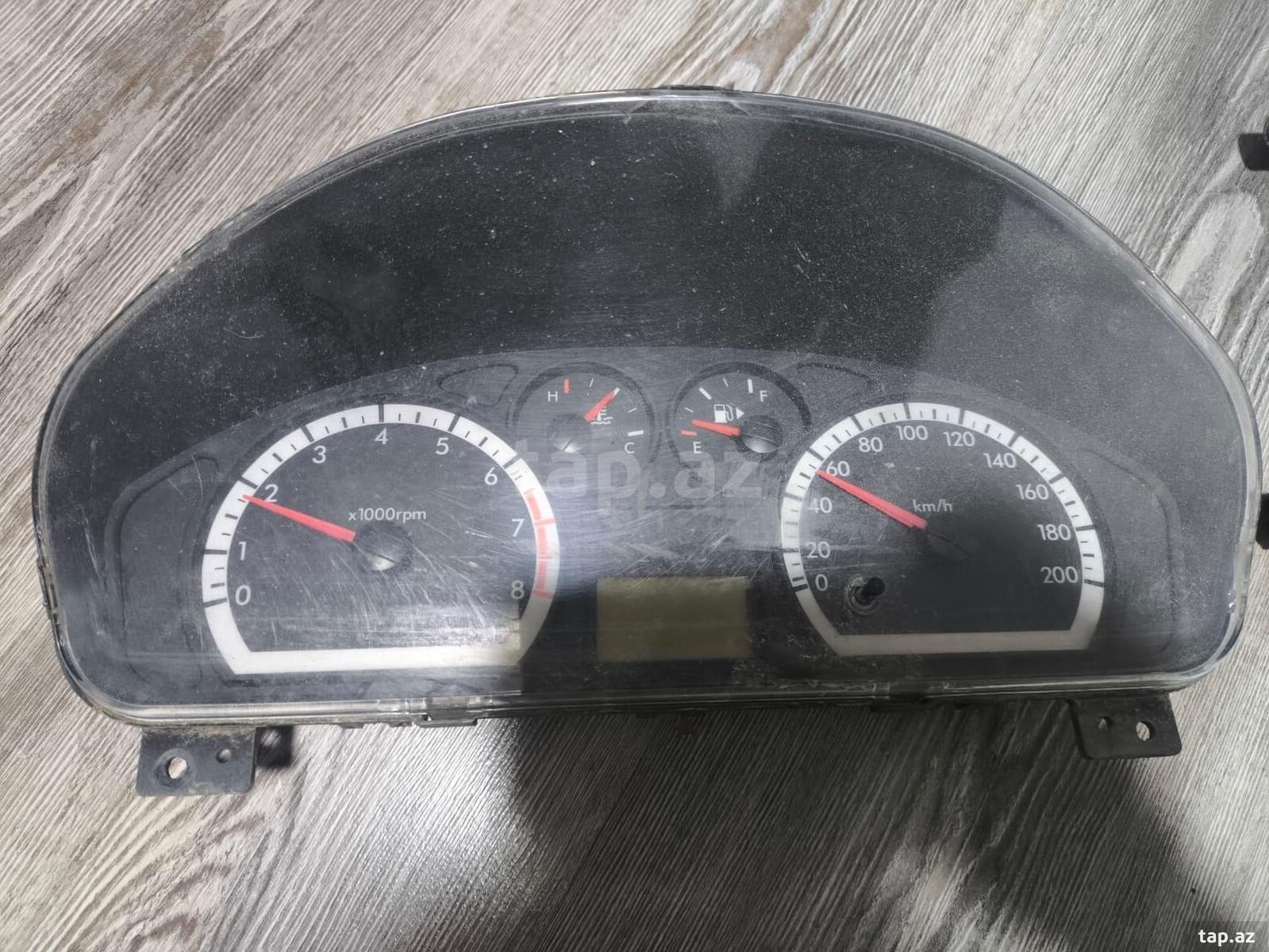 Chevrolet Nexia, Chevrolet Aveo, Ravon sürətlər paneli və sükanı (2)