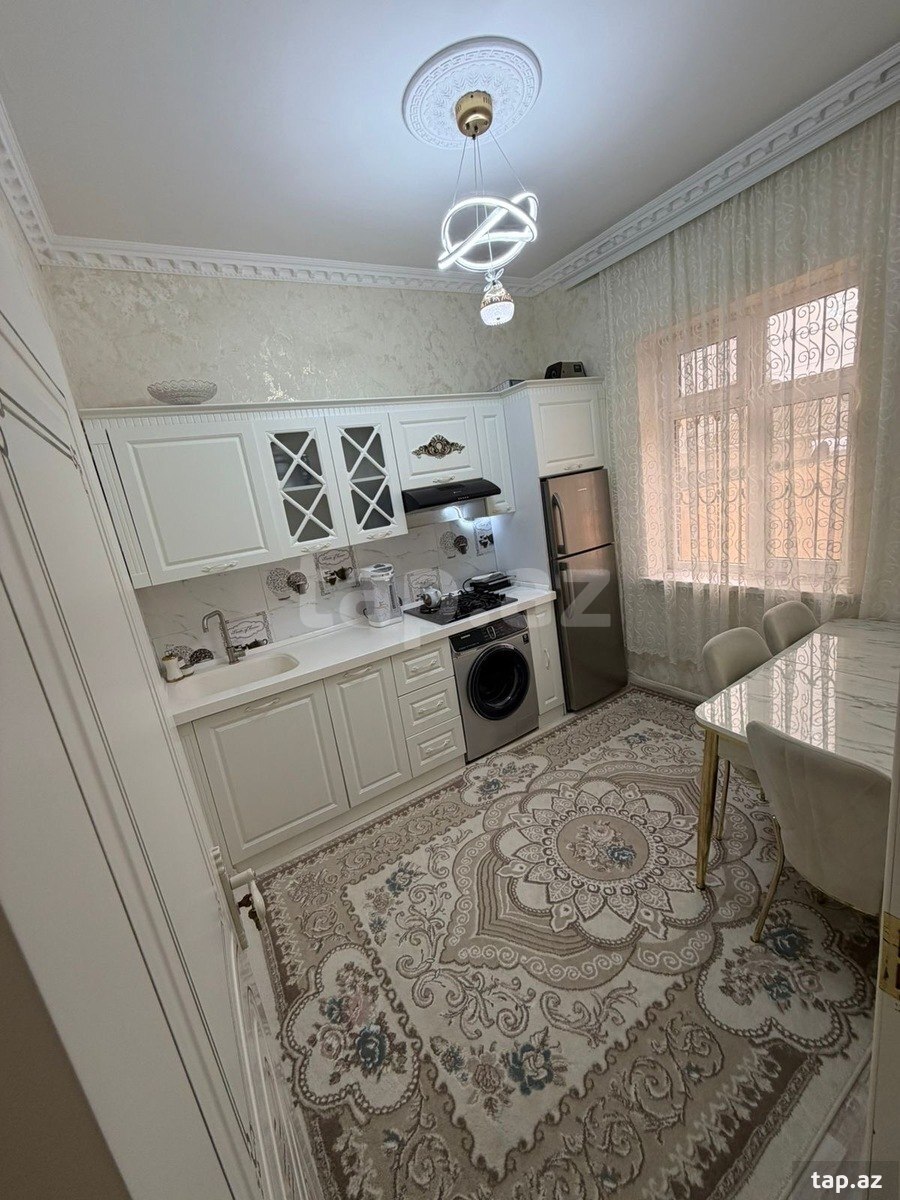 Həyət evi, Neftçilər m. (12)