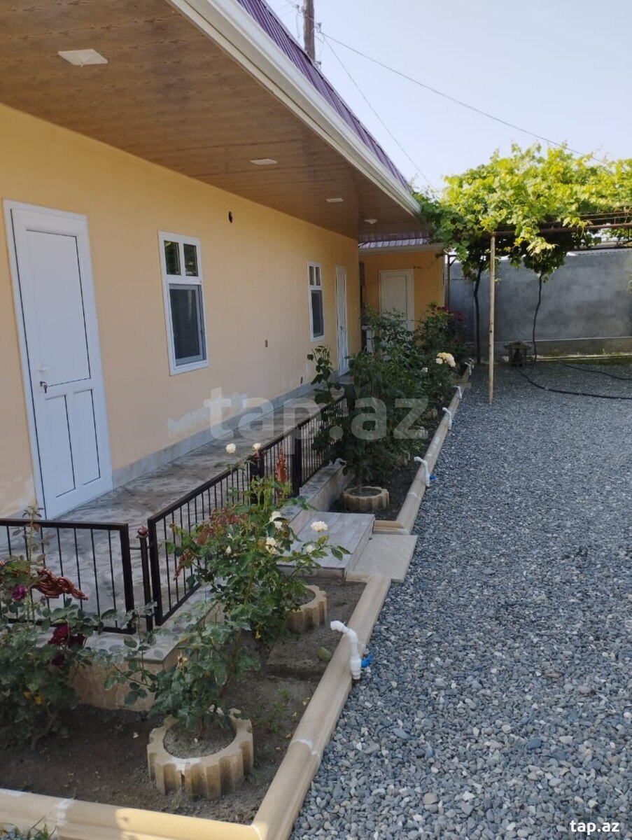 Həyət evi, Qarağac kəndi