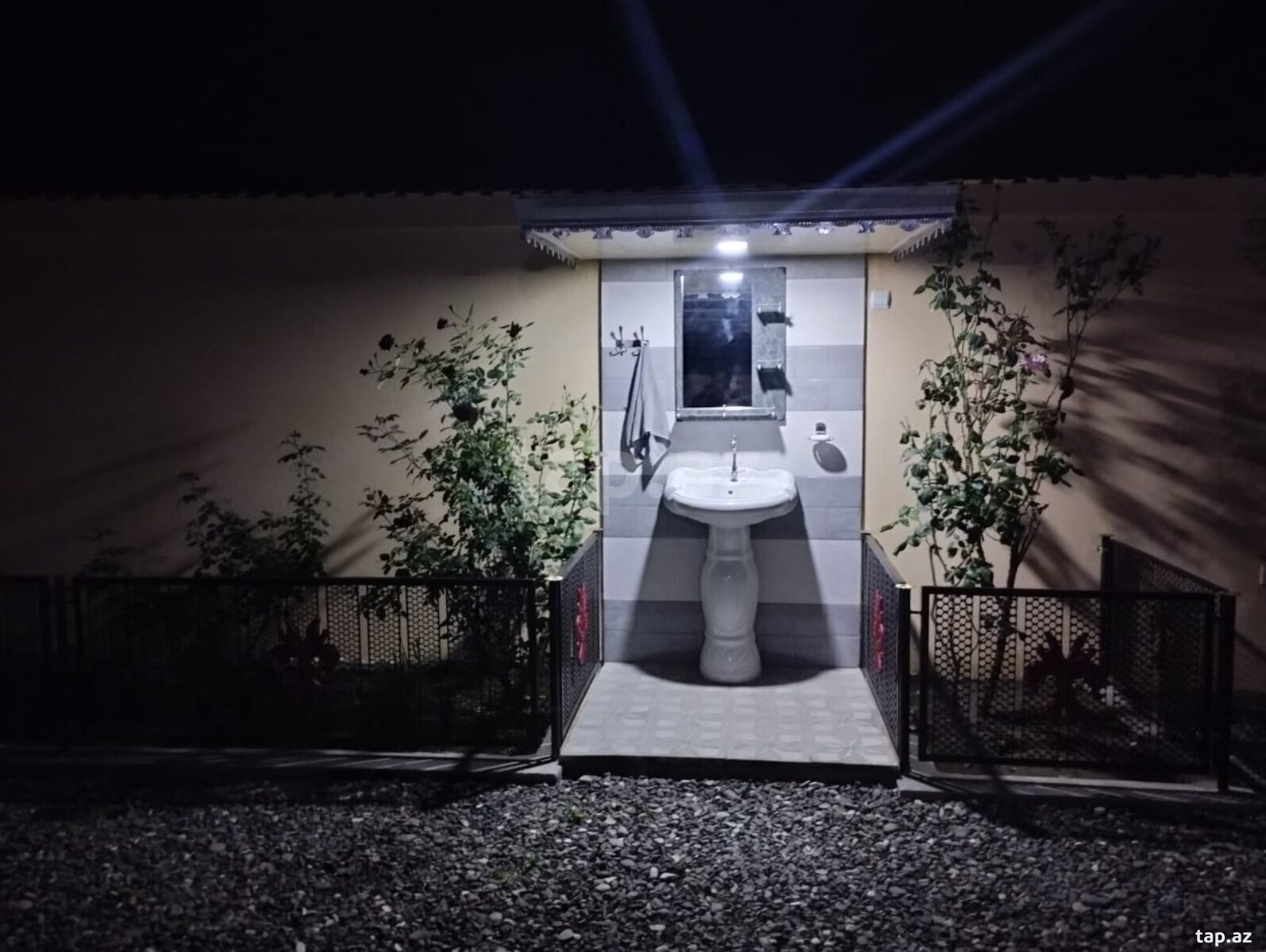 Həyət evi, Qarağac kəndi
