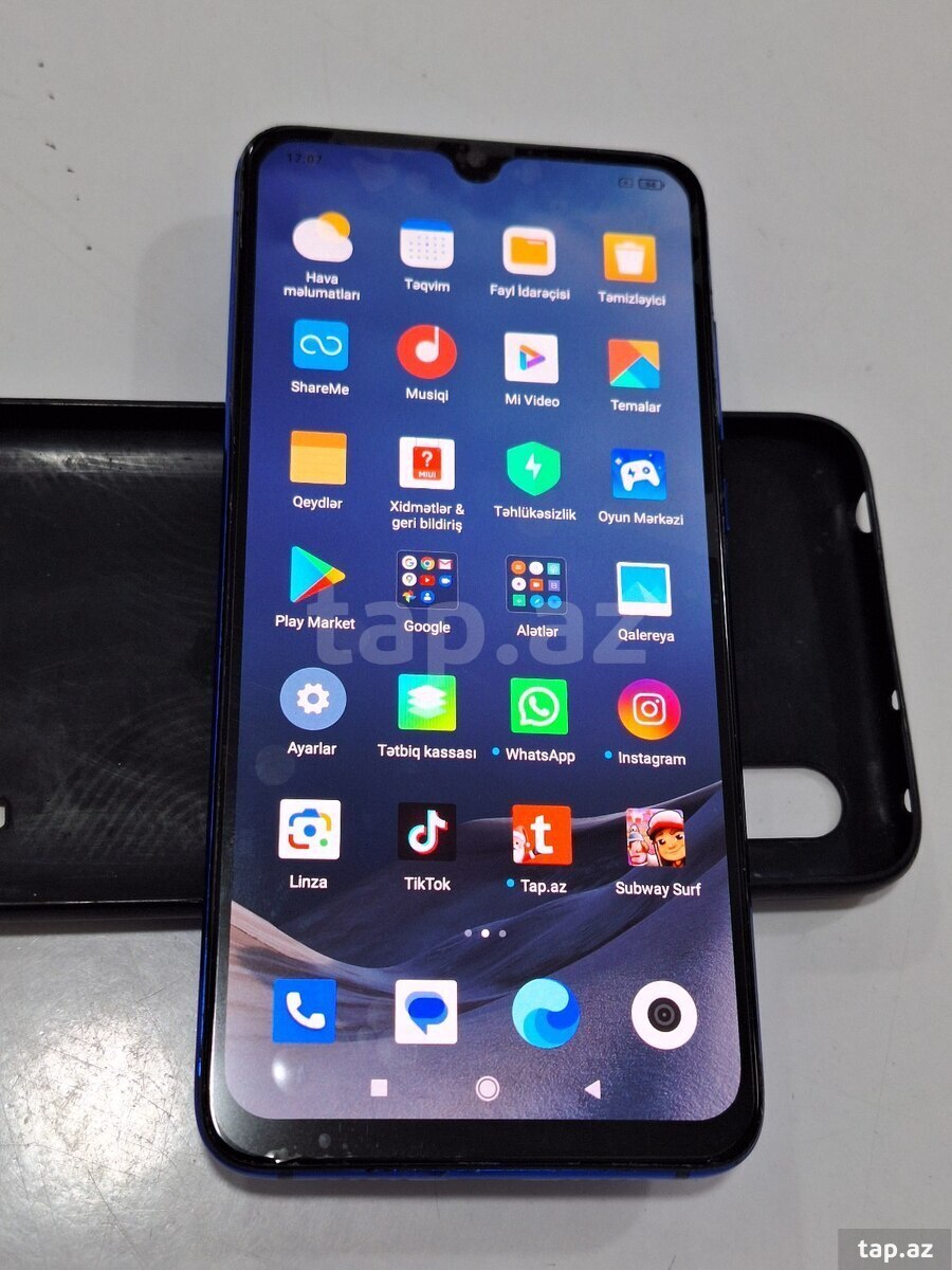 Xiaomi Mi 9 Lite Aurora Blue 128GB/6GB (2)