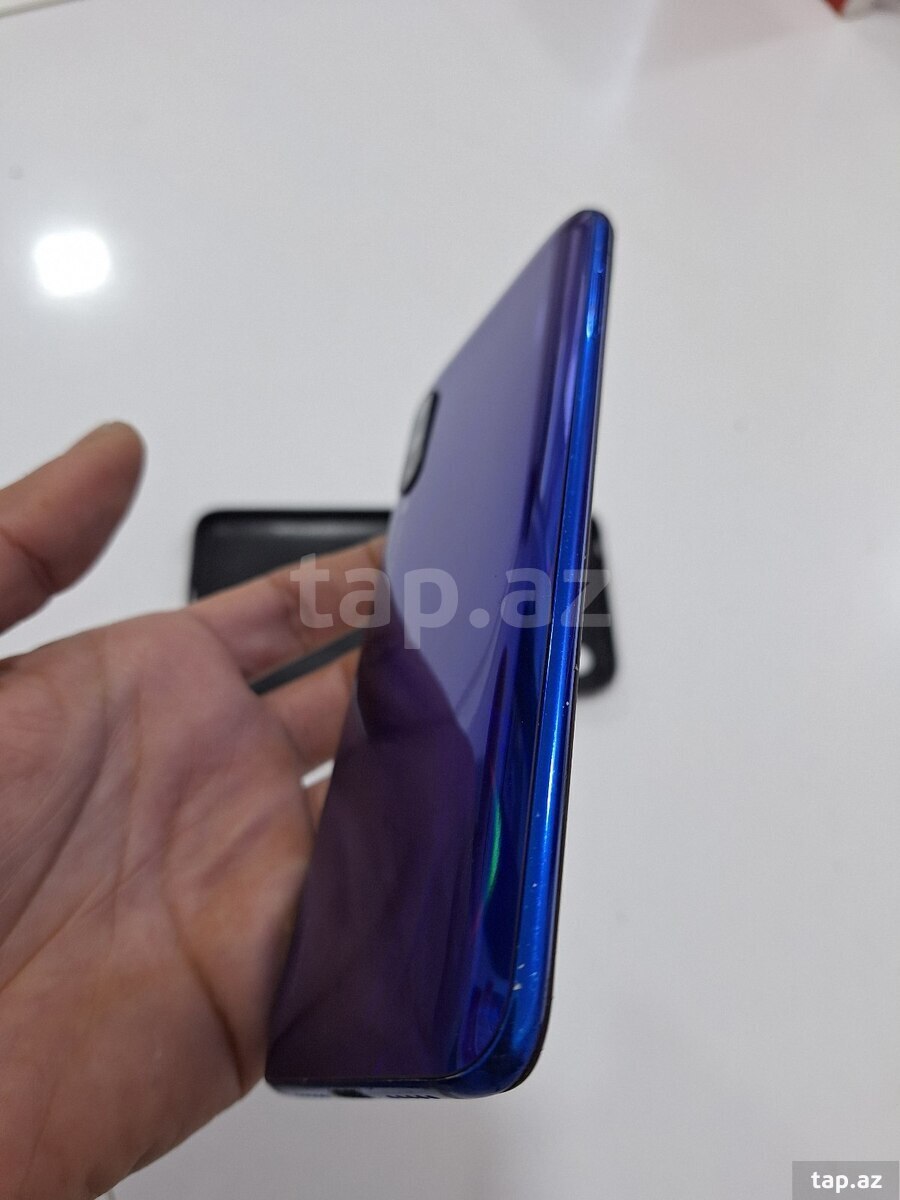 Xiaomi Mi 9 Lite Aurora Blue 128GB/6GB (7)