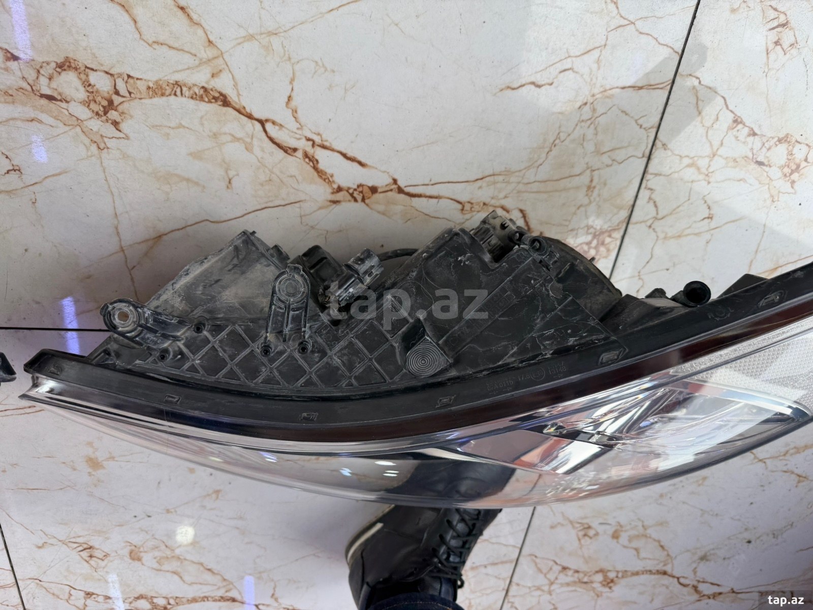 Hyundai Elantra 2011-2013 farası (2)