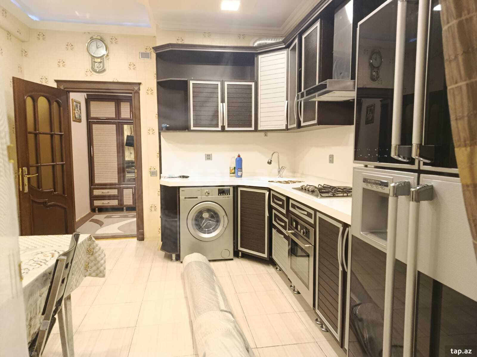 4-otaqlı yeni tikili, Sumqayıt ş., 163 m²