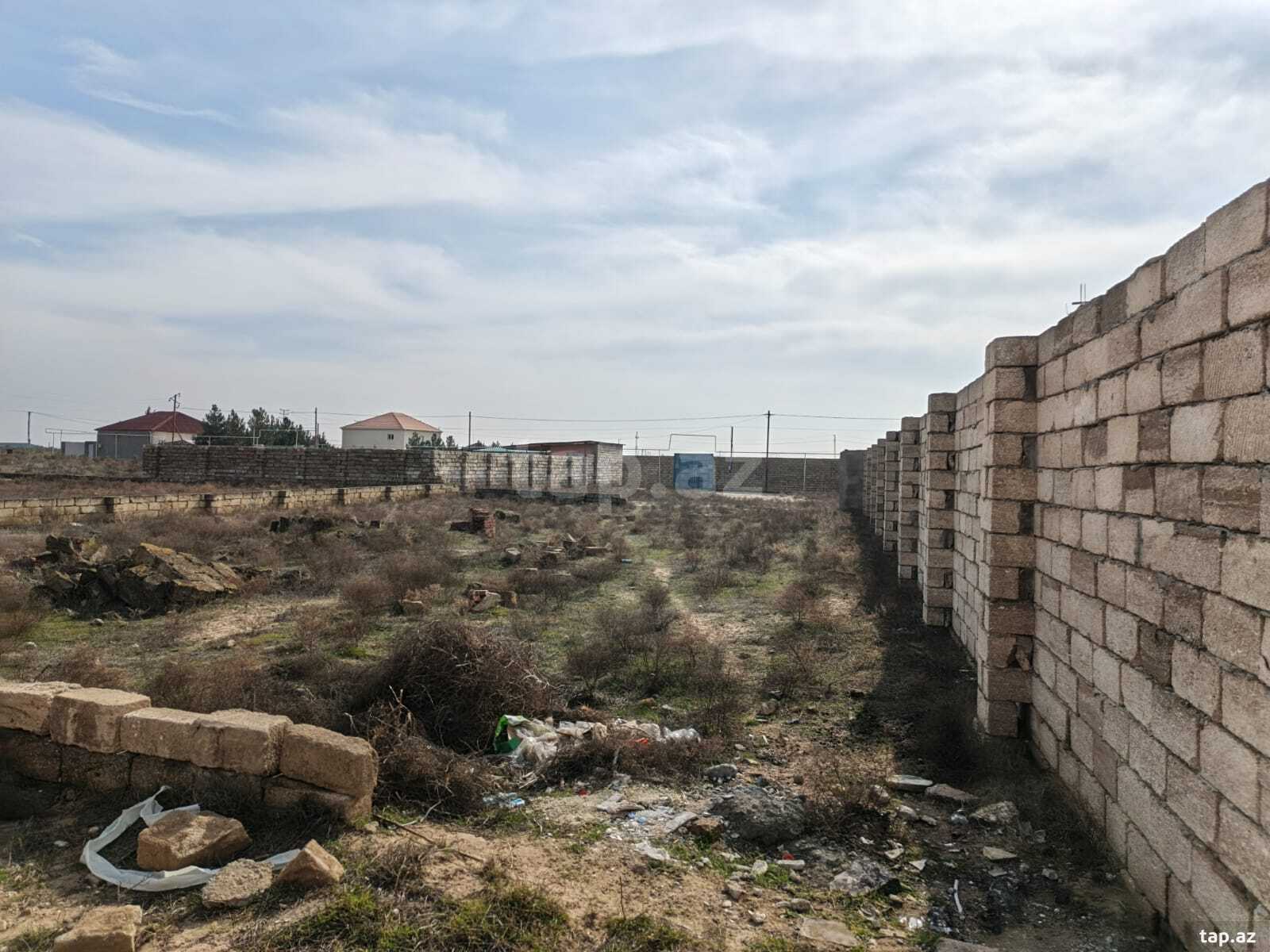 6 sot torpaq sahəsi, Zirə qəs.