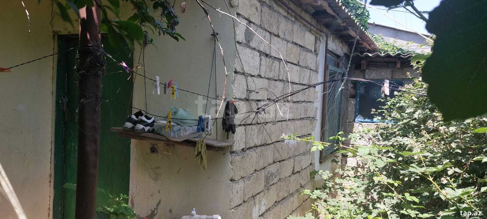 Həyət evi, Leyla Məmmədbəyova küç. (8)