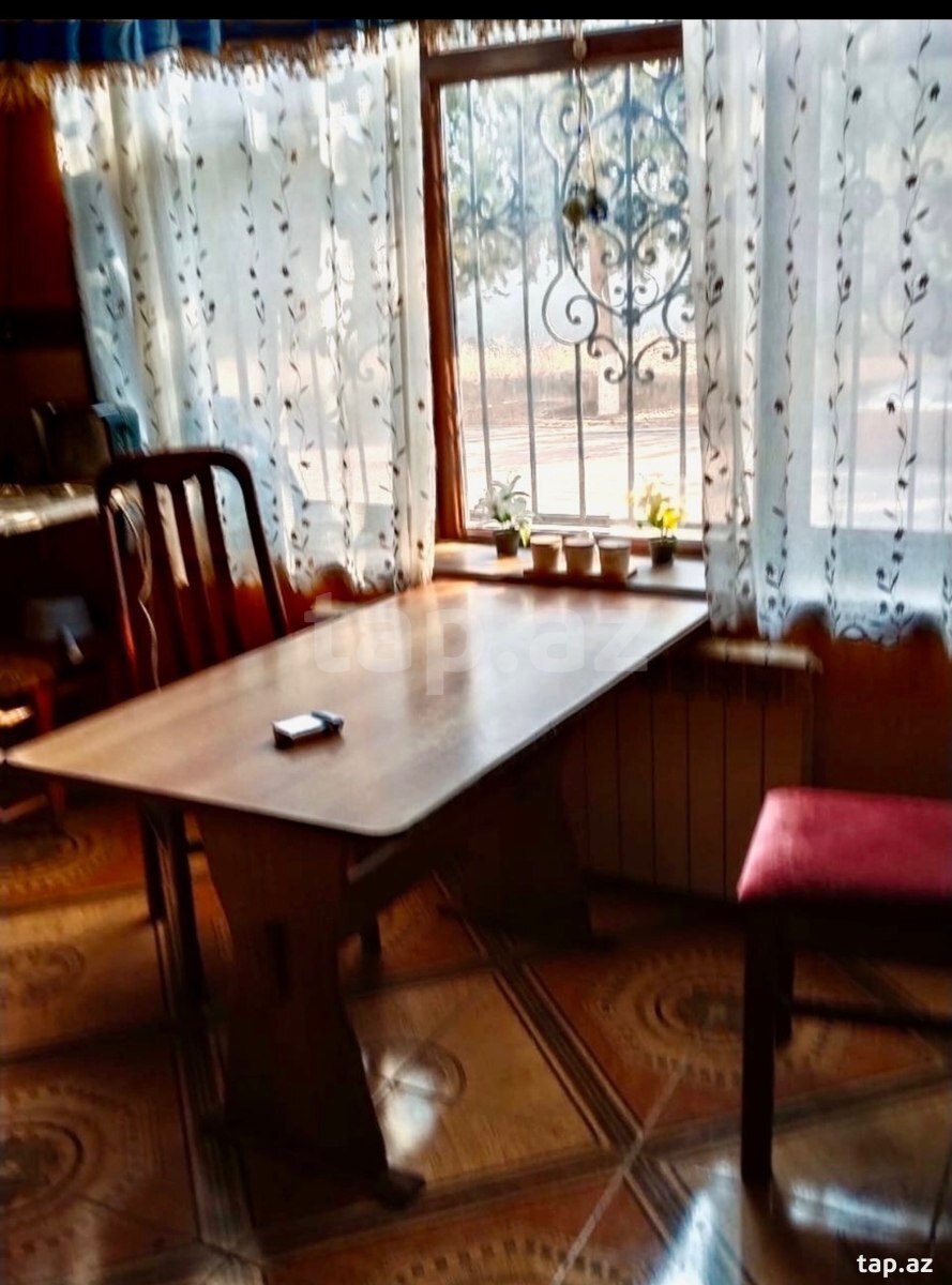 Bağ evi, Novxanı qəs.