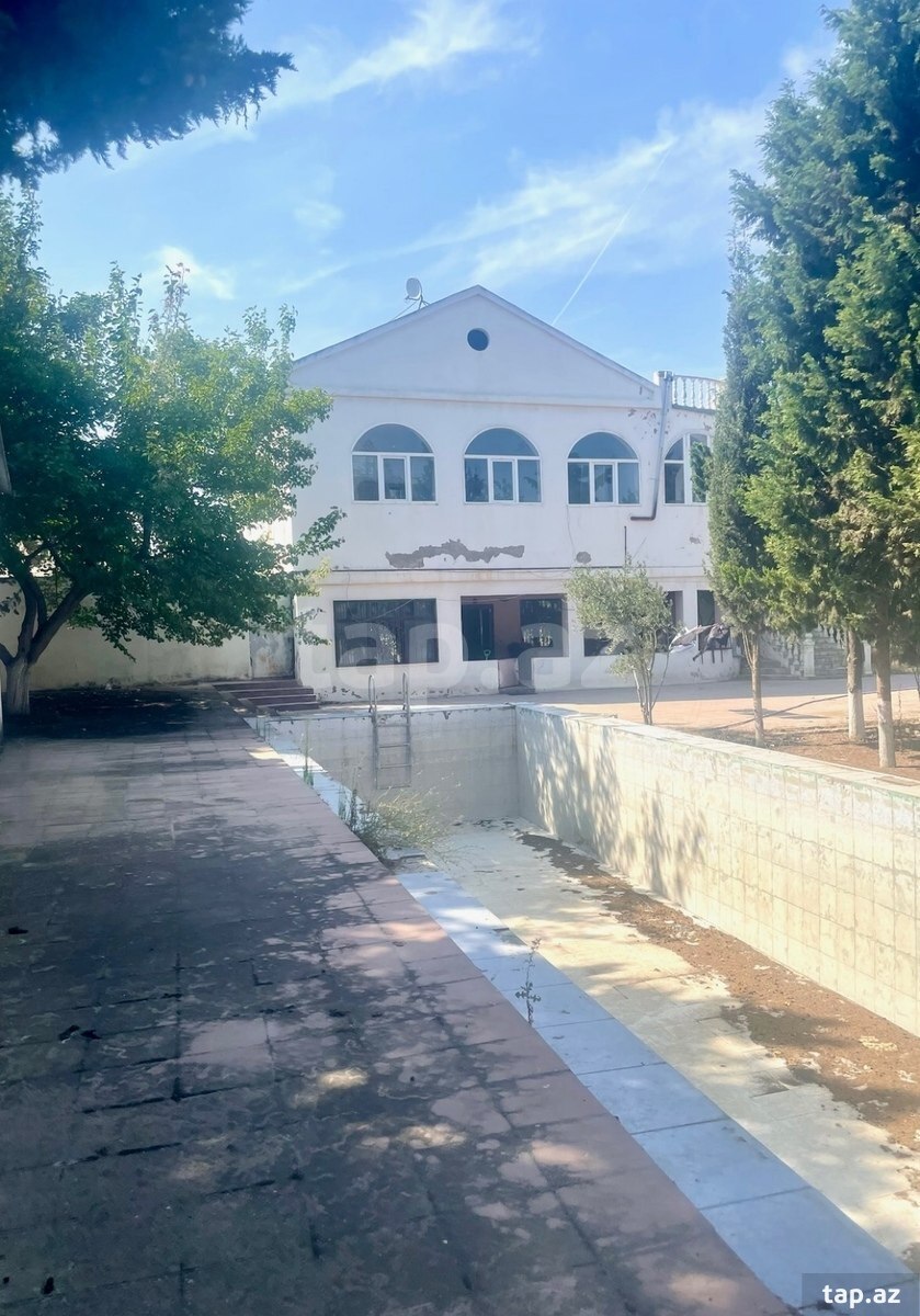 Bağ evi, Novxanı qəs.