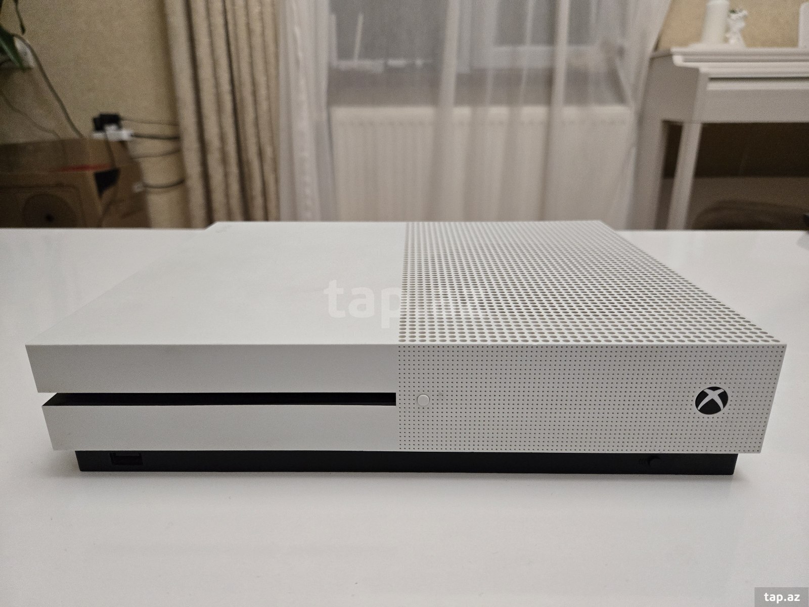 Xbox One S 500GB (2)