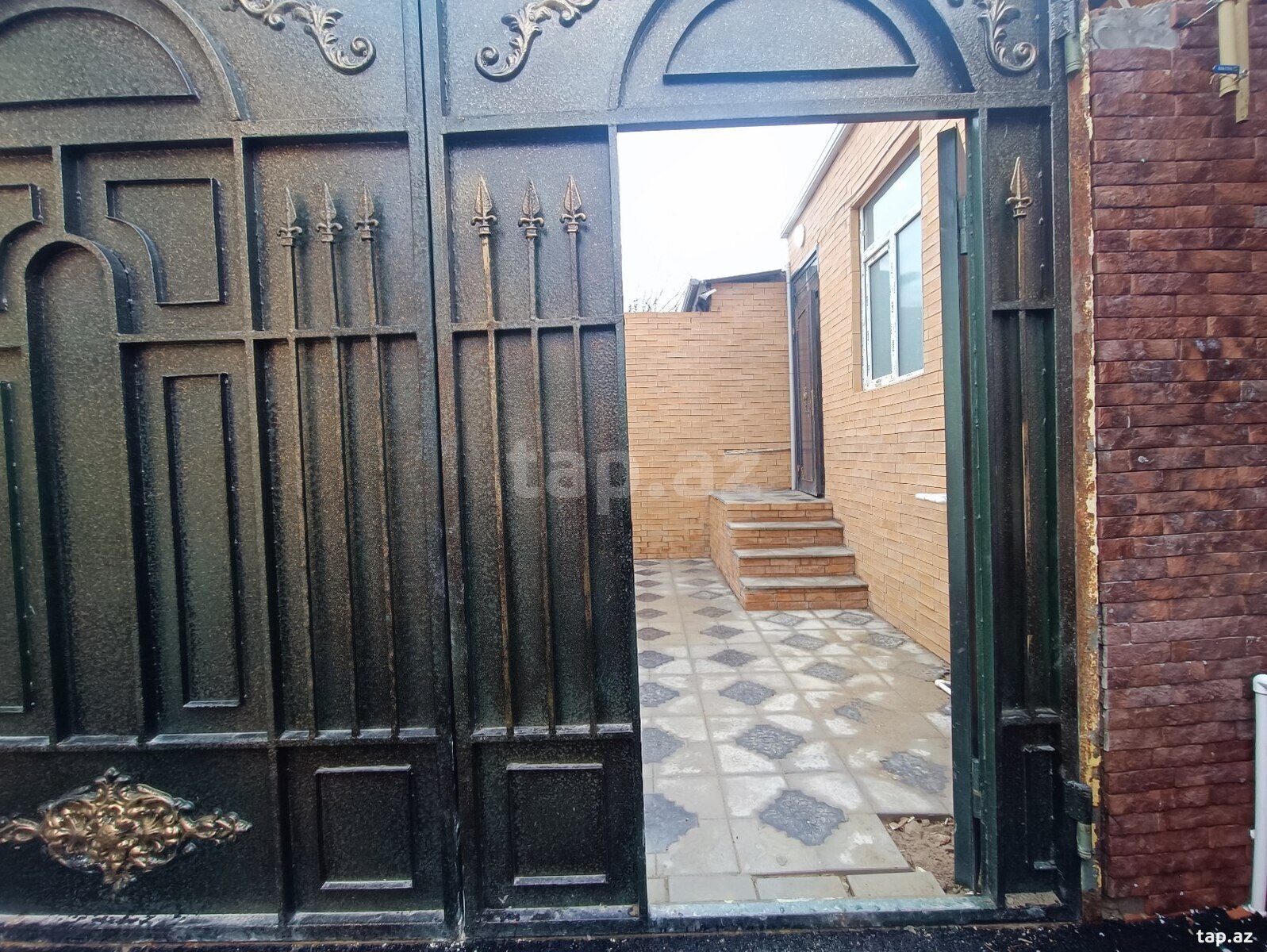 Həyət evi, Heydər Əliyev pr.