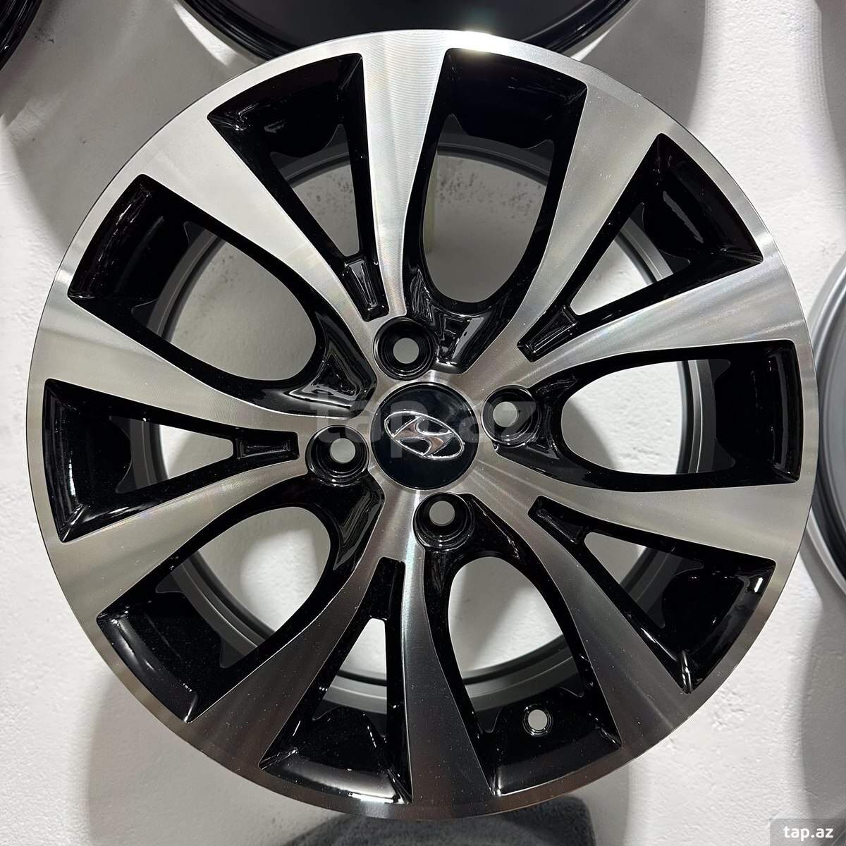 Hyundai Accent diskləri R16