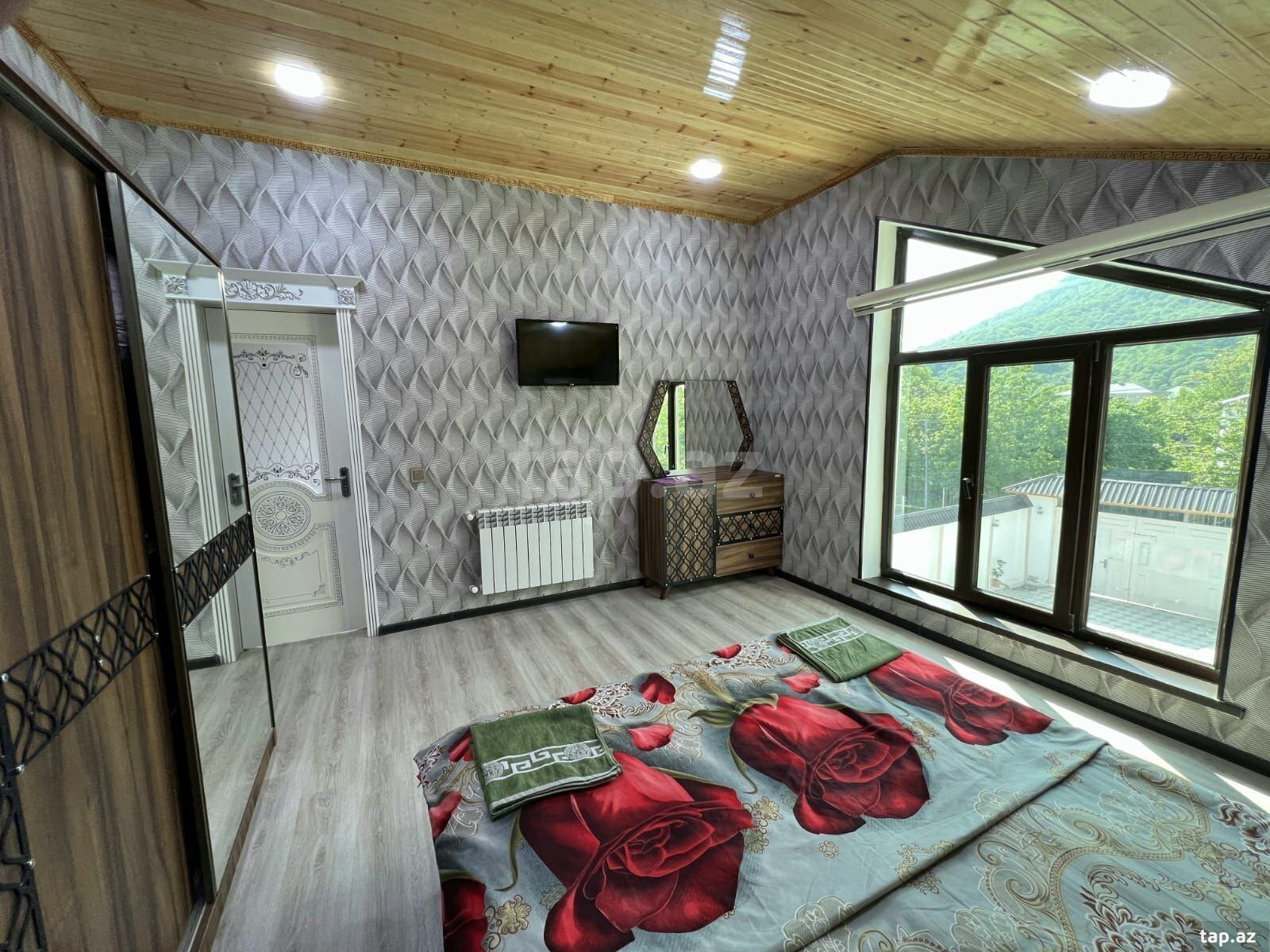 Həyət evi, Qəbələ r. (8)