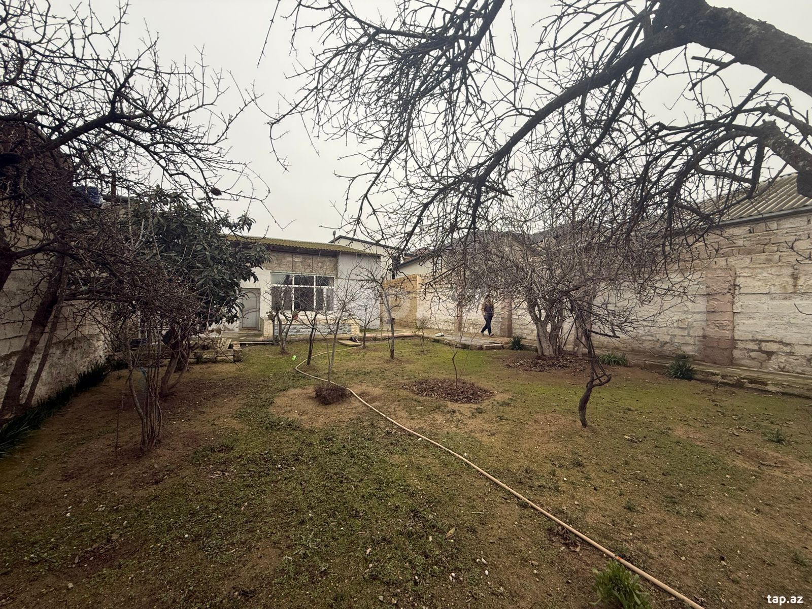 8.5 sot torpaq sahəsi, Şüvəlan qəs. (3)