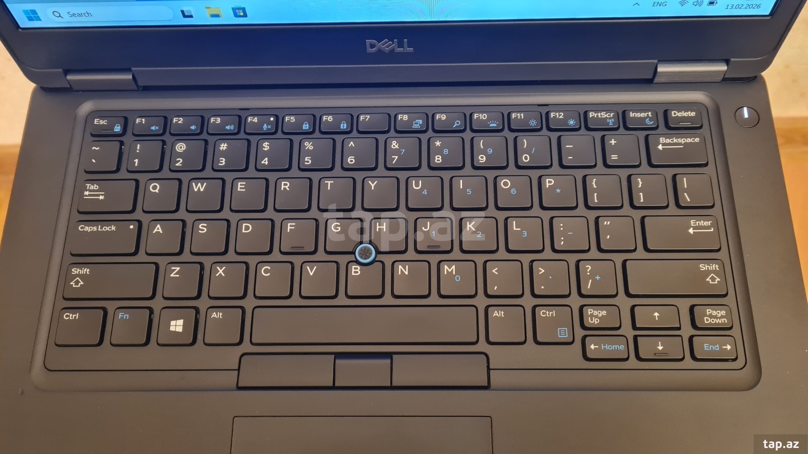 Noutbuk Dell Latitude (3)