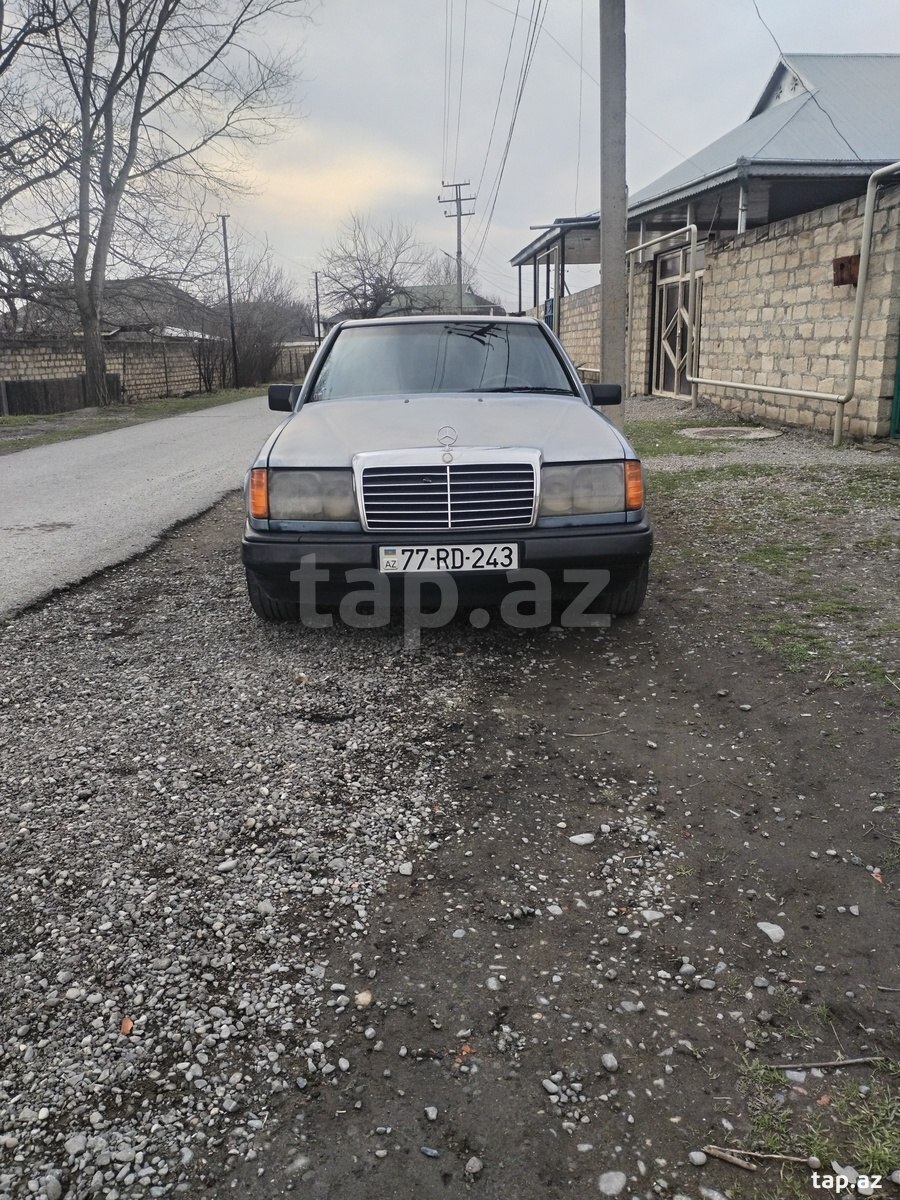 Mercedes E 260, 1987 il