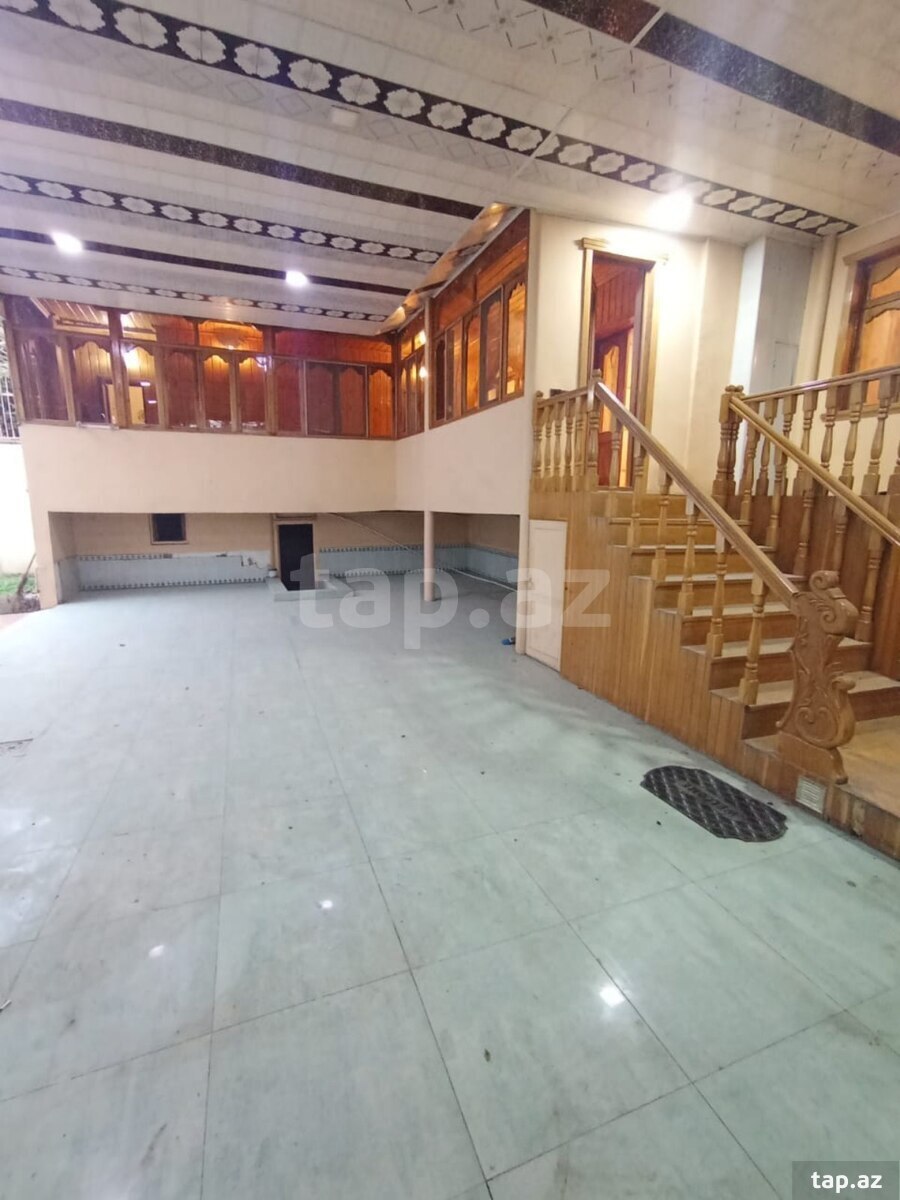 5-otaqlı mənzil, Gəncə ş., 125 m²