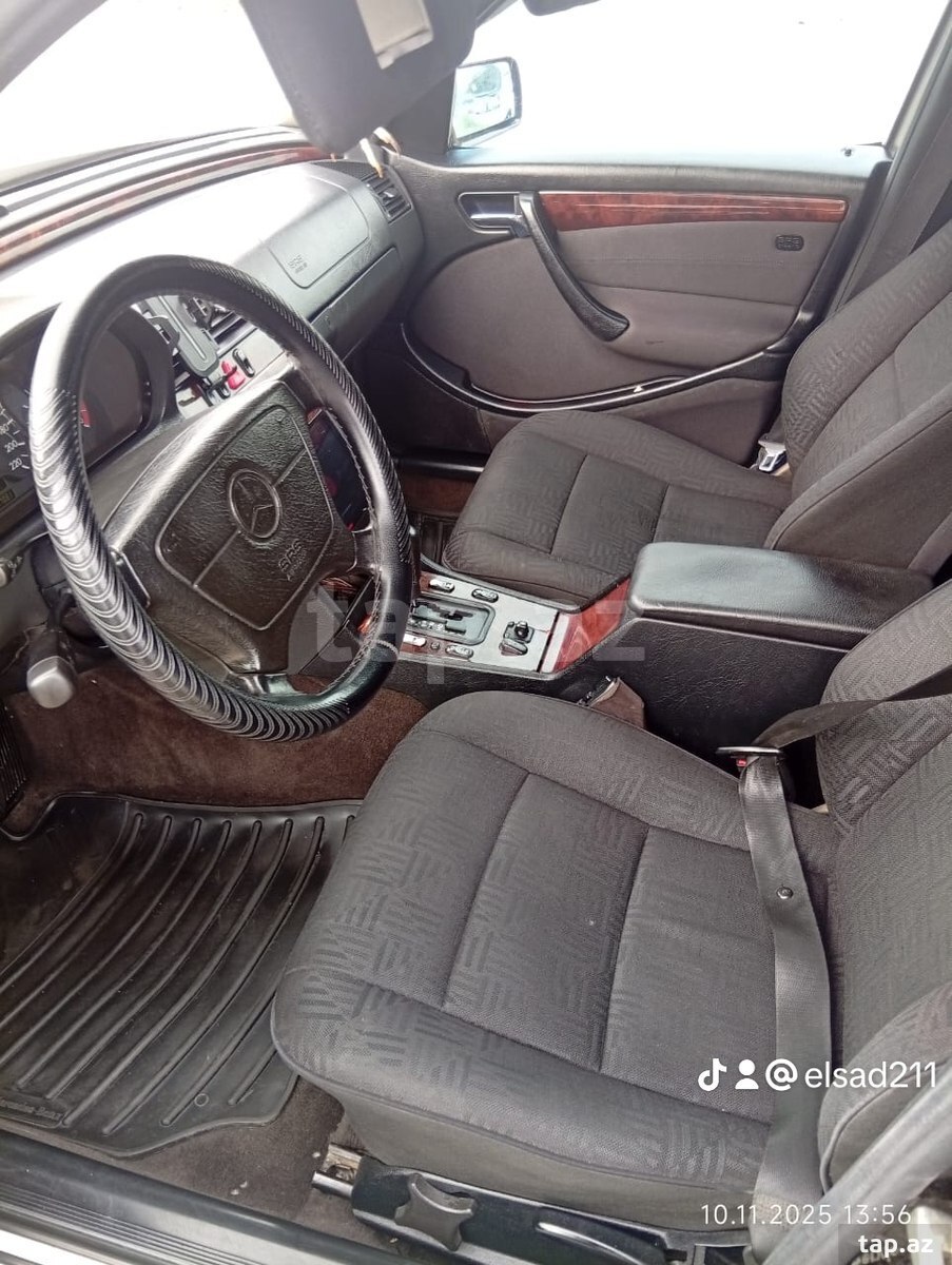 Mercedes C 220, 1997 il (9)