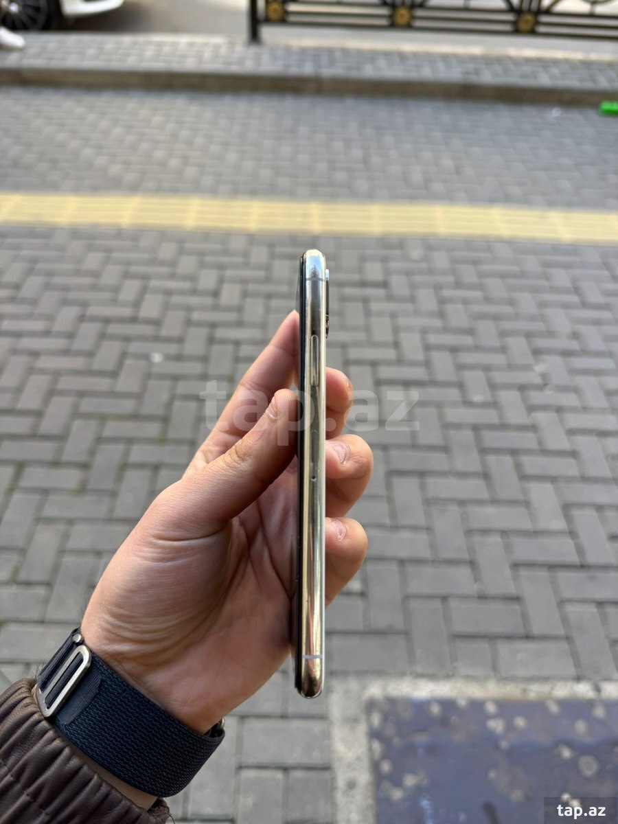 Apple iPhone X Silver 256GB/3GB (2)