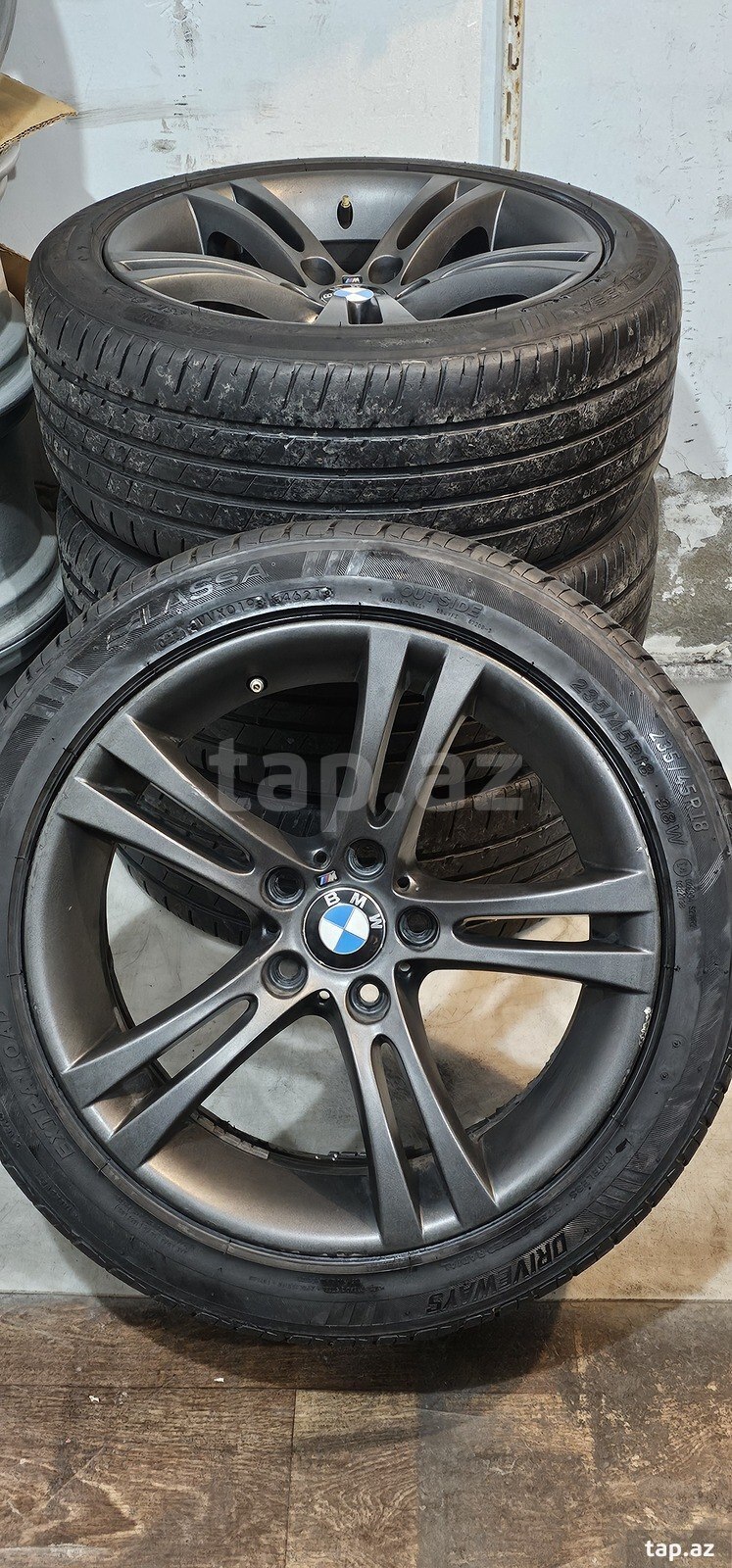 "BMW E60 M5" diskləri R18
