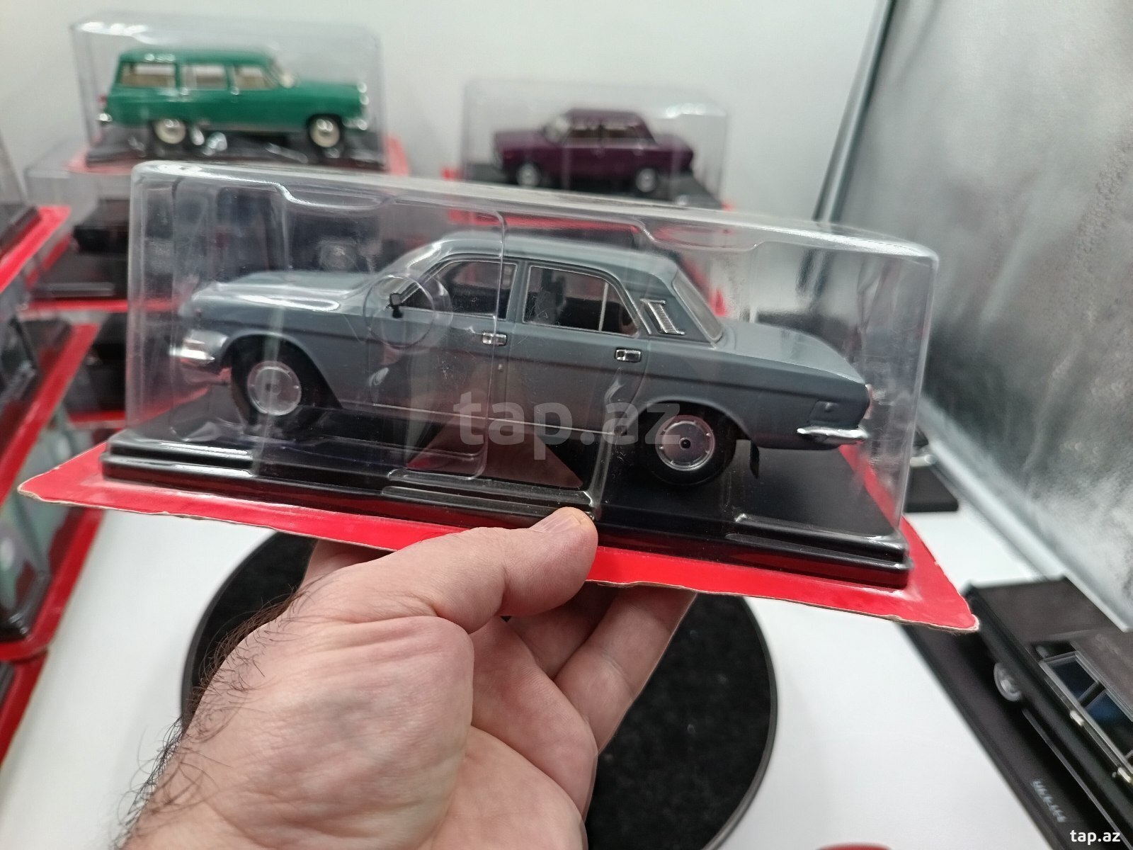 GAZ 24-10 1/24 modeli (6)