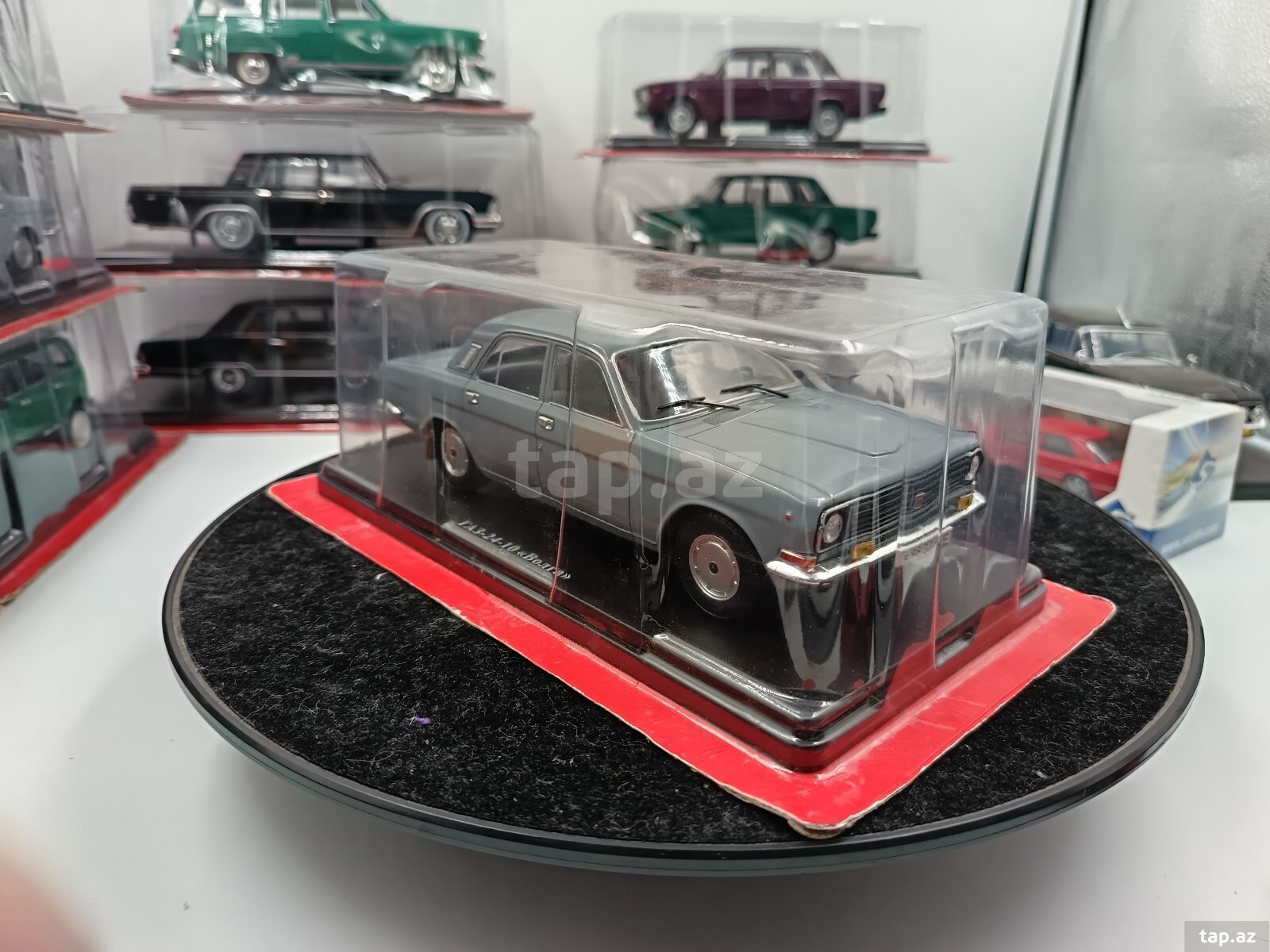 GAZ 24-10 1/24 modeli (8)