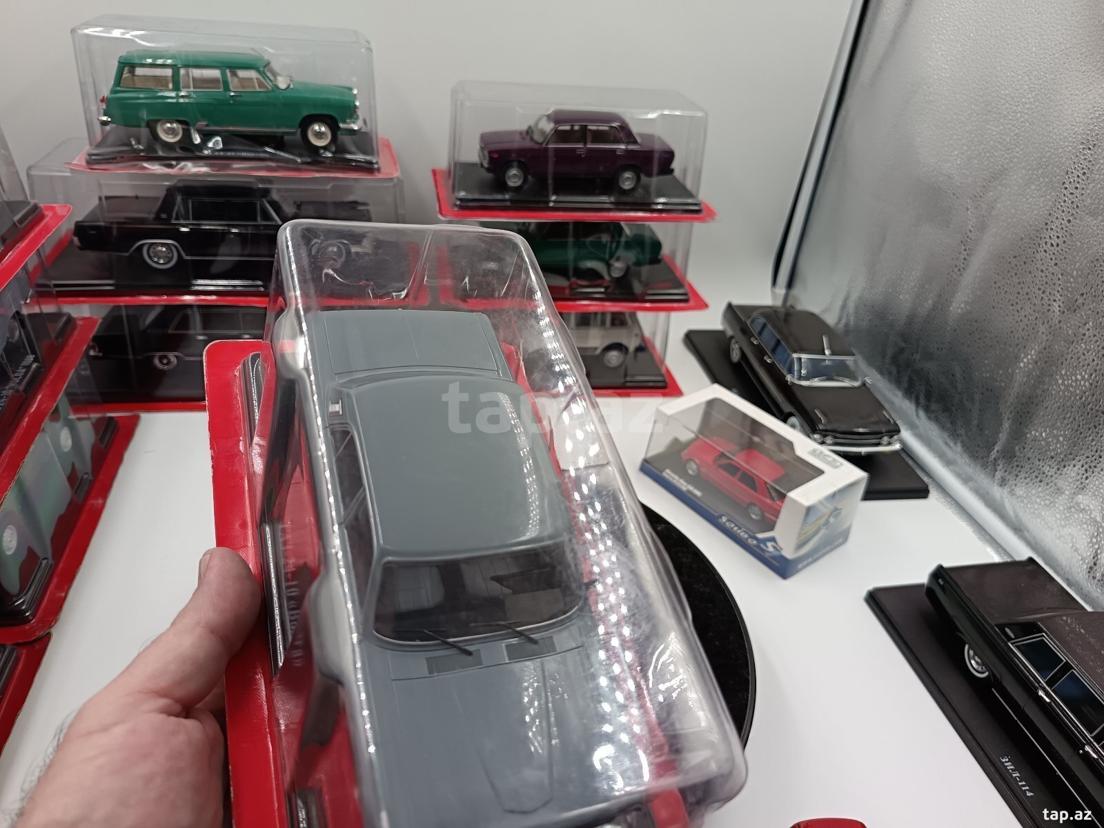 GAZ 24-10 1/24 modeli (7)