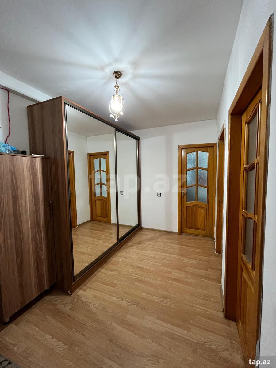 2-otaqlı mənzil, Süleyman Sani Axundov küç., 70 m²