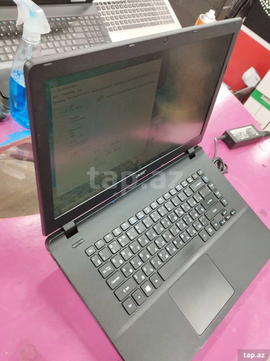 Acer ES1-520 Noutbuk (3)