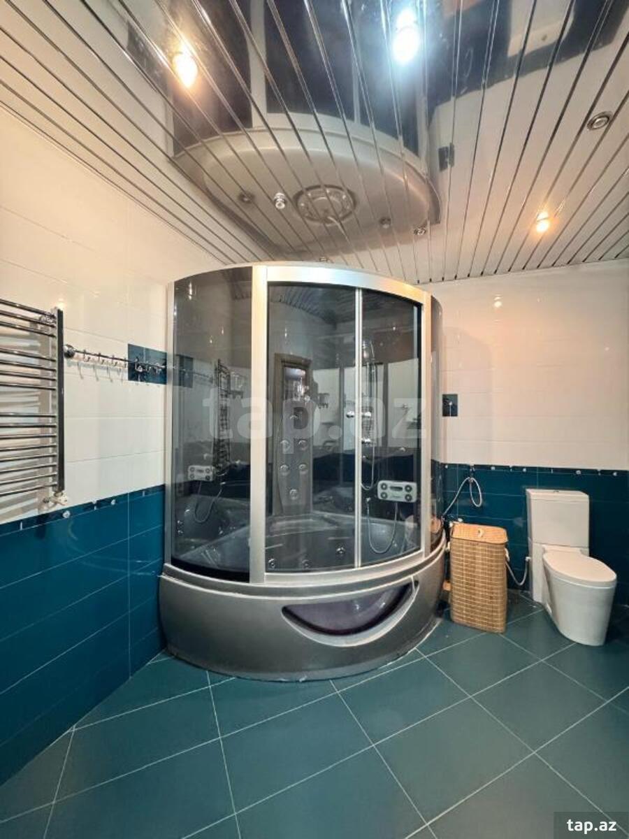 3-otaqlı yeni tikili, İnşaatçılar pr., 175 m²