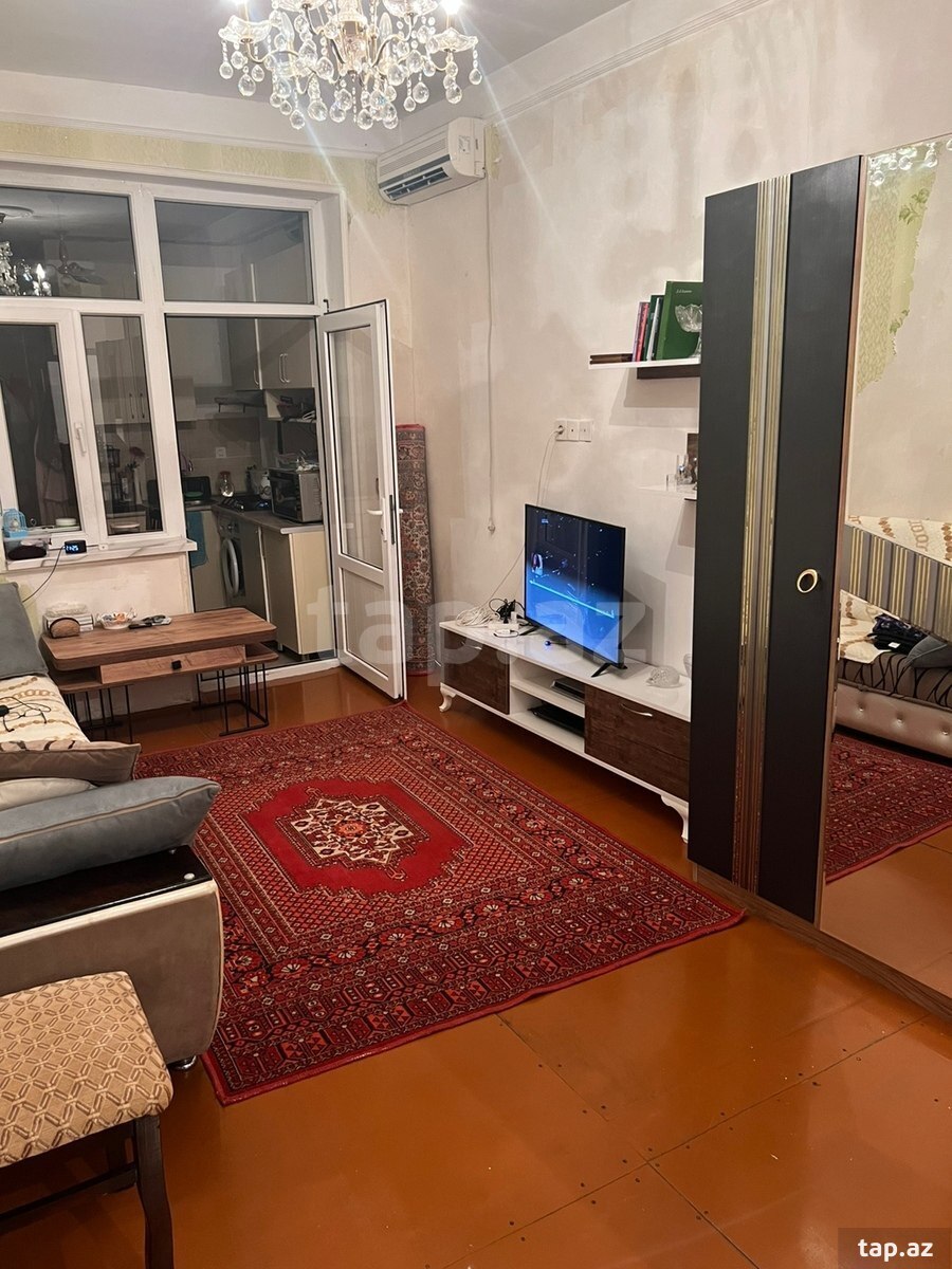 Həyət evi, Ağ Şəhər.