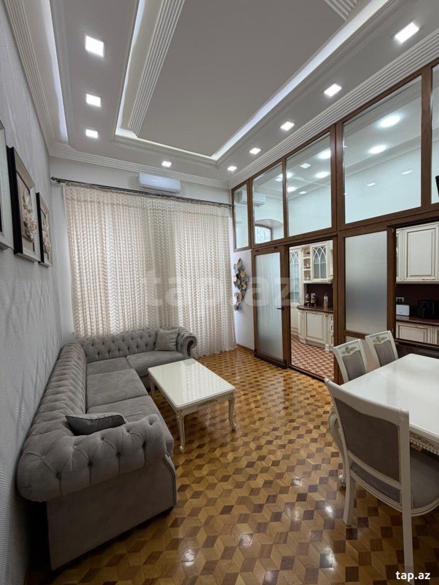 7-otaqlı mənzil, Səməd Vurğun küç., 450 m² (14)