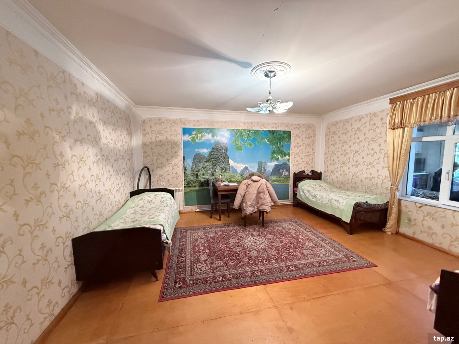 Bağ evi, Saray qəs.