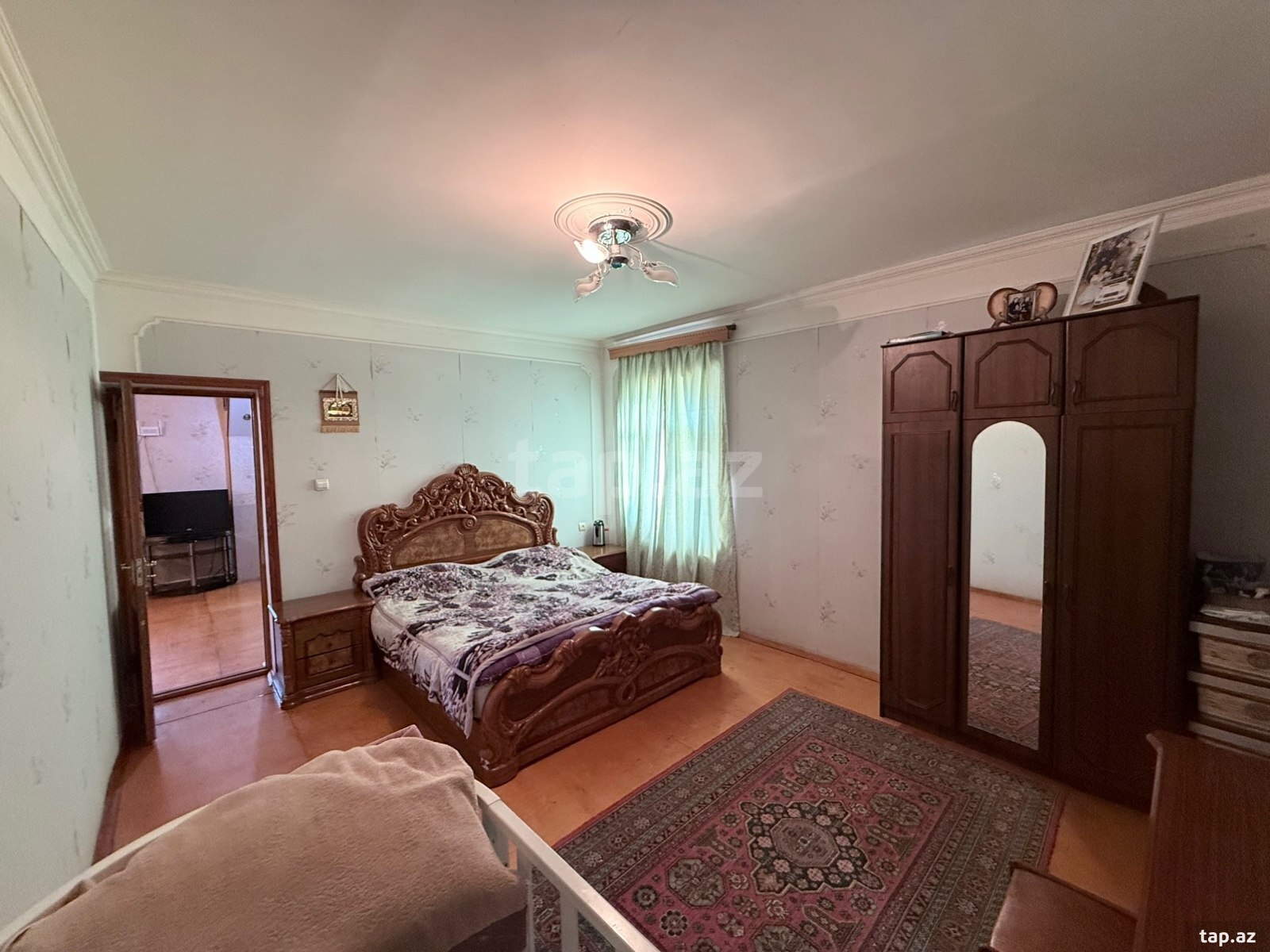 Bağ evi, Saray qəs.