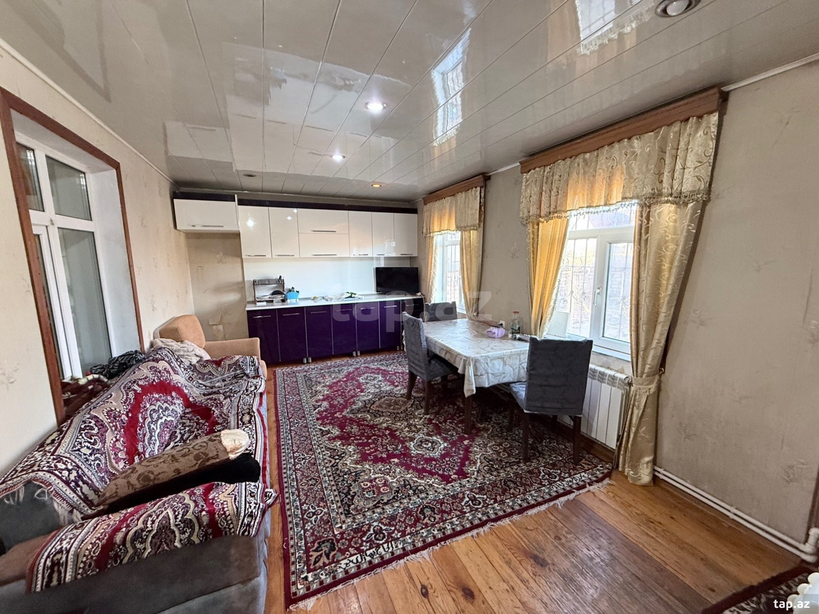 Bağ evi, Saray qəs.