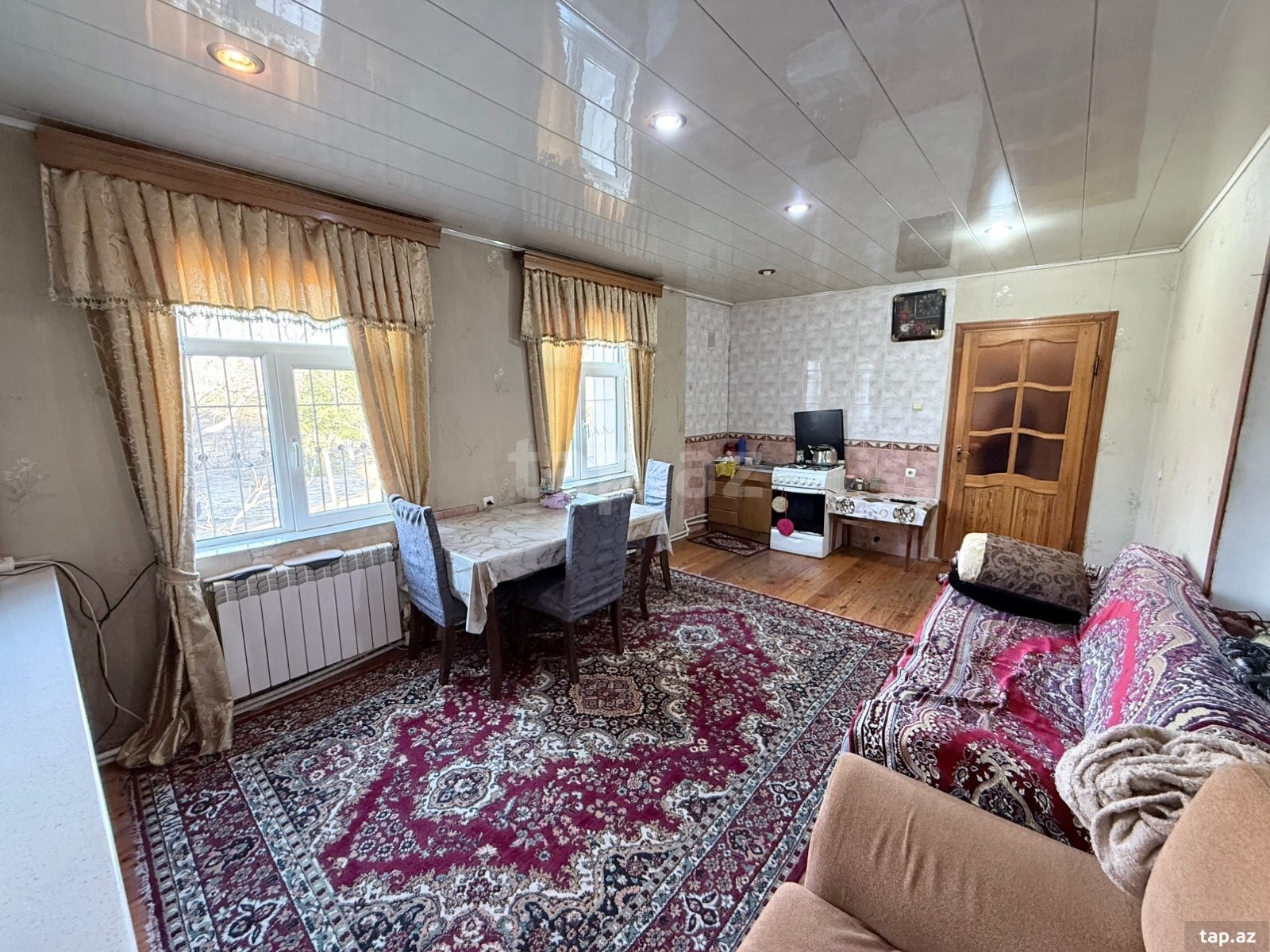 Bağ evi, Saray qəs.
