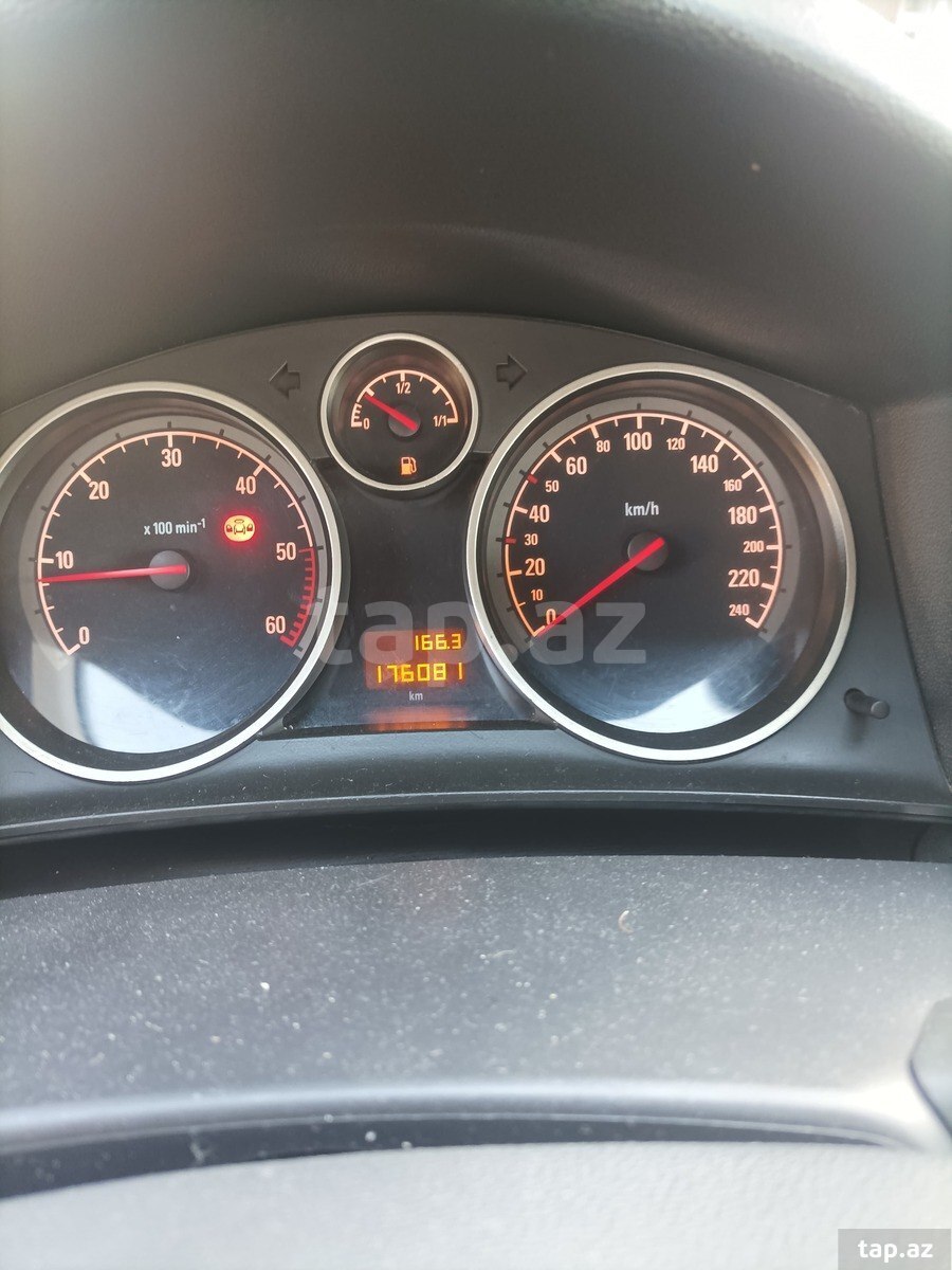 Opel Astra, 2005 il (7)