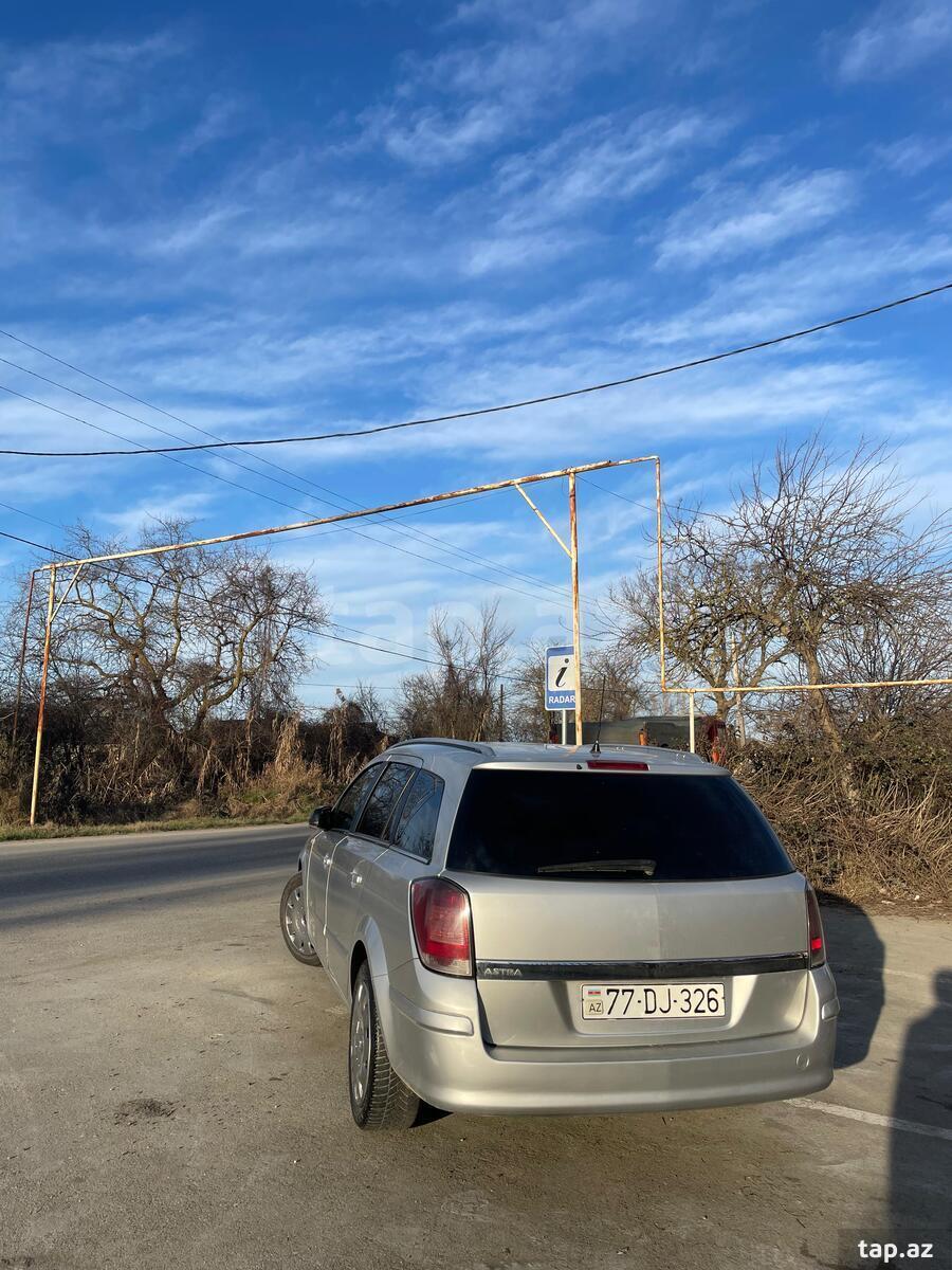 Opel Astra, 2005 il (4)