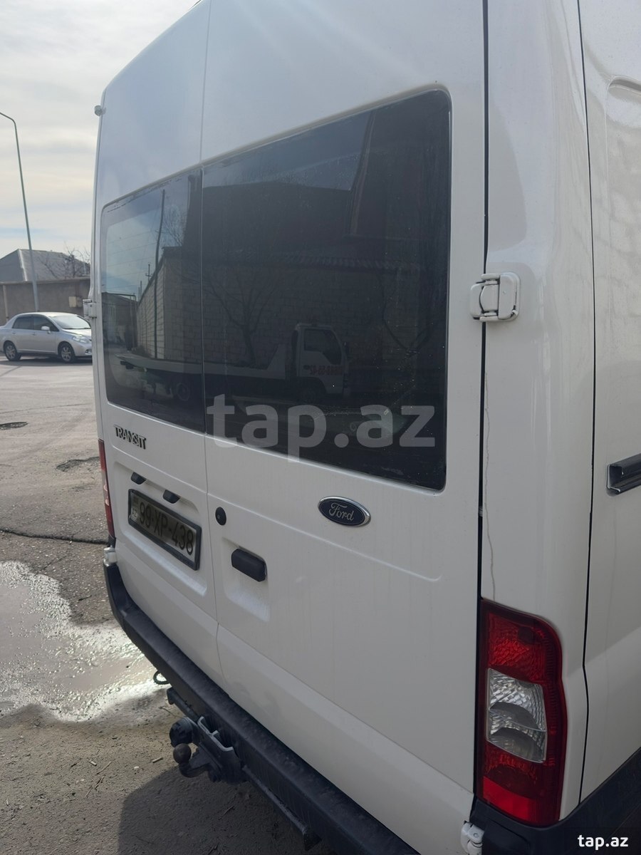 Ford Transit, 2002 il (2)