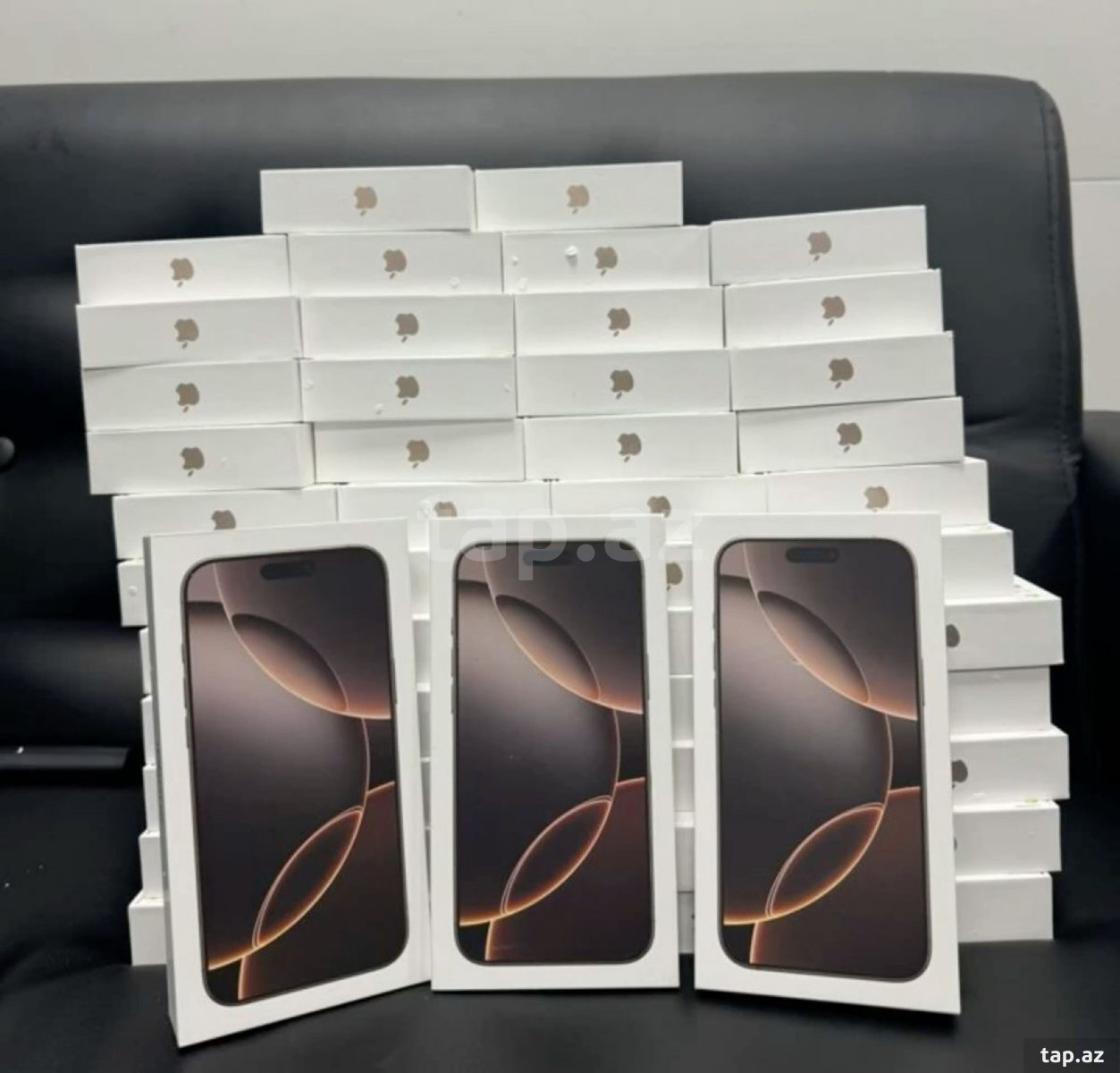 Apple iPhone 16 Pro Desert Titanium 128GB/8GB