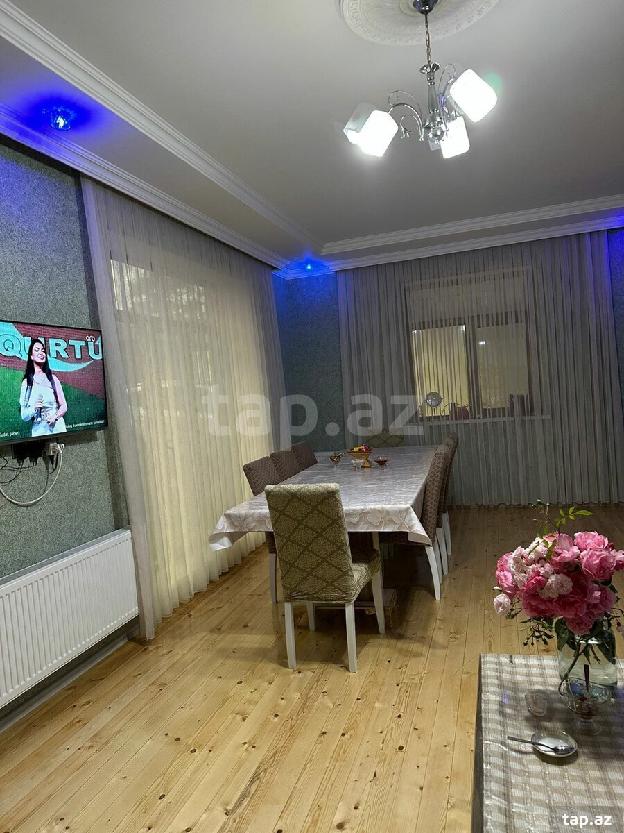 Villa, Qəbələ r.  (2)