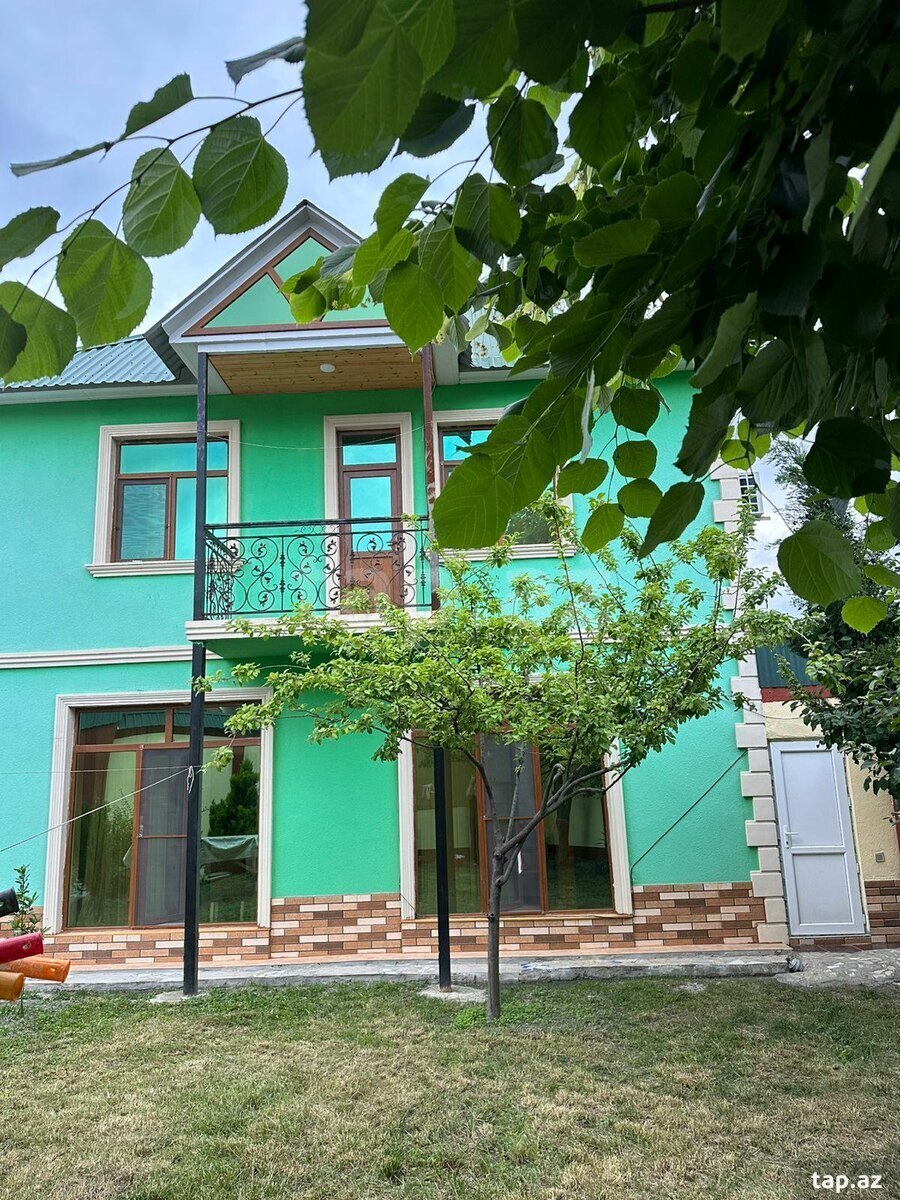 Villa, Qəbələ r. 